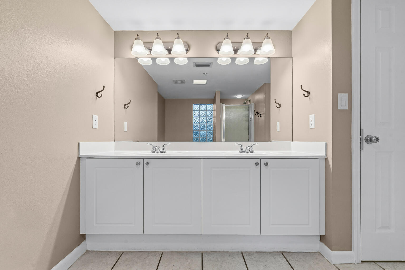 DUNE POINTE CONDO - Residential
