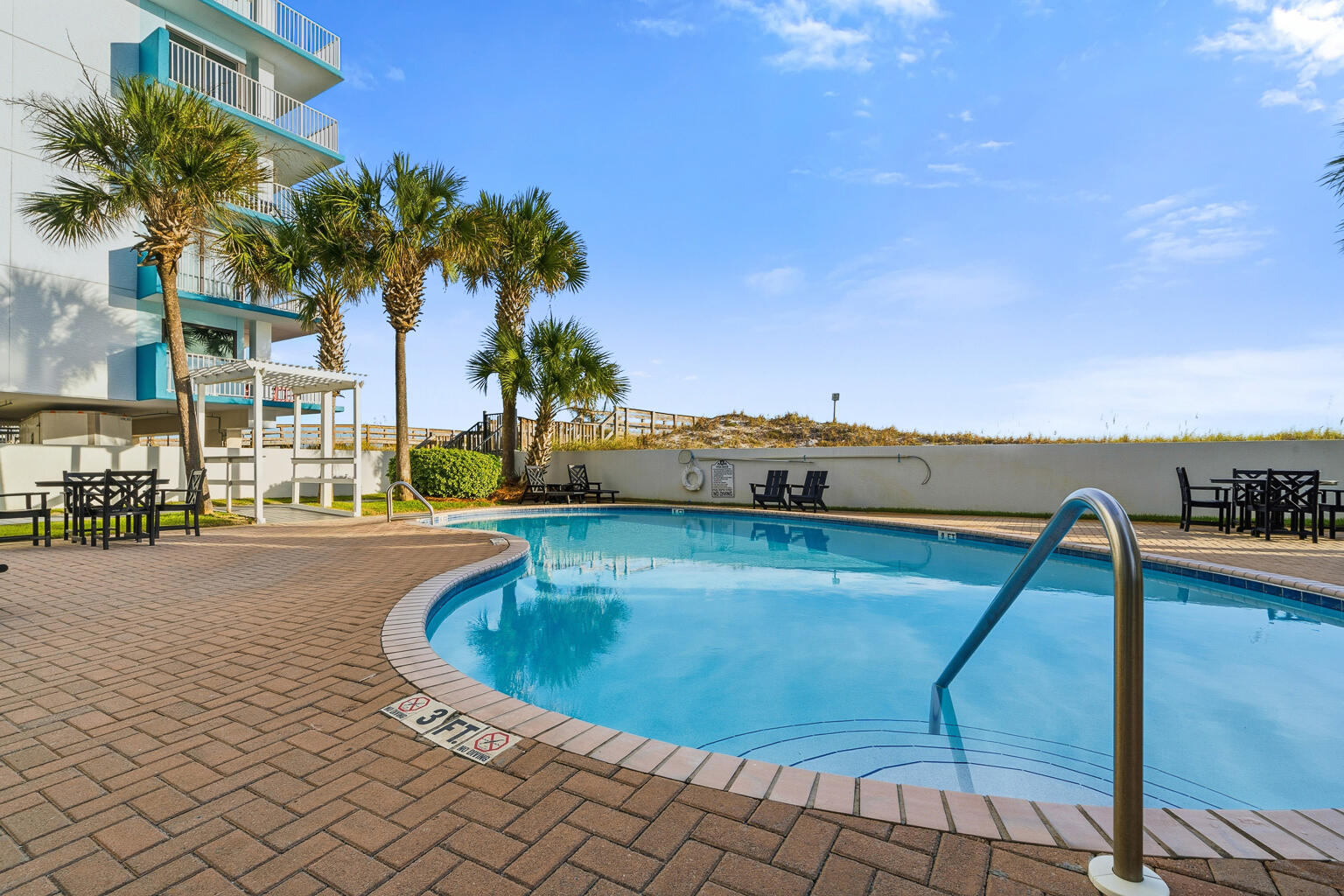 DUNE POINTE CONDO - Residential