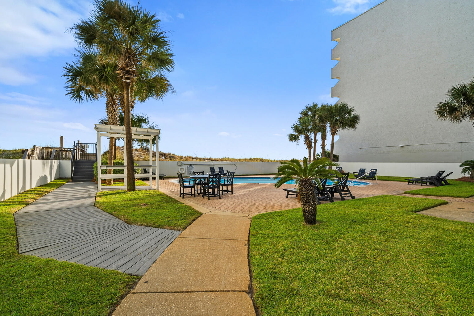 DUNE POINTE CONDO - Residential