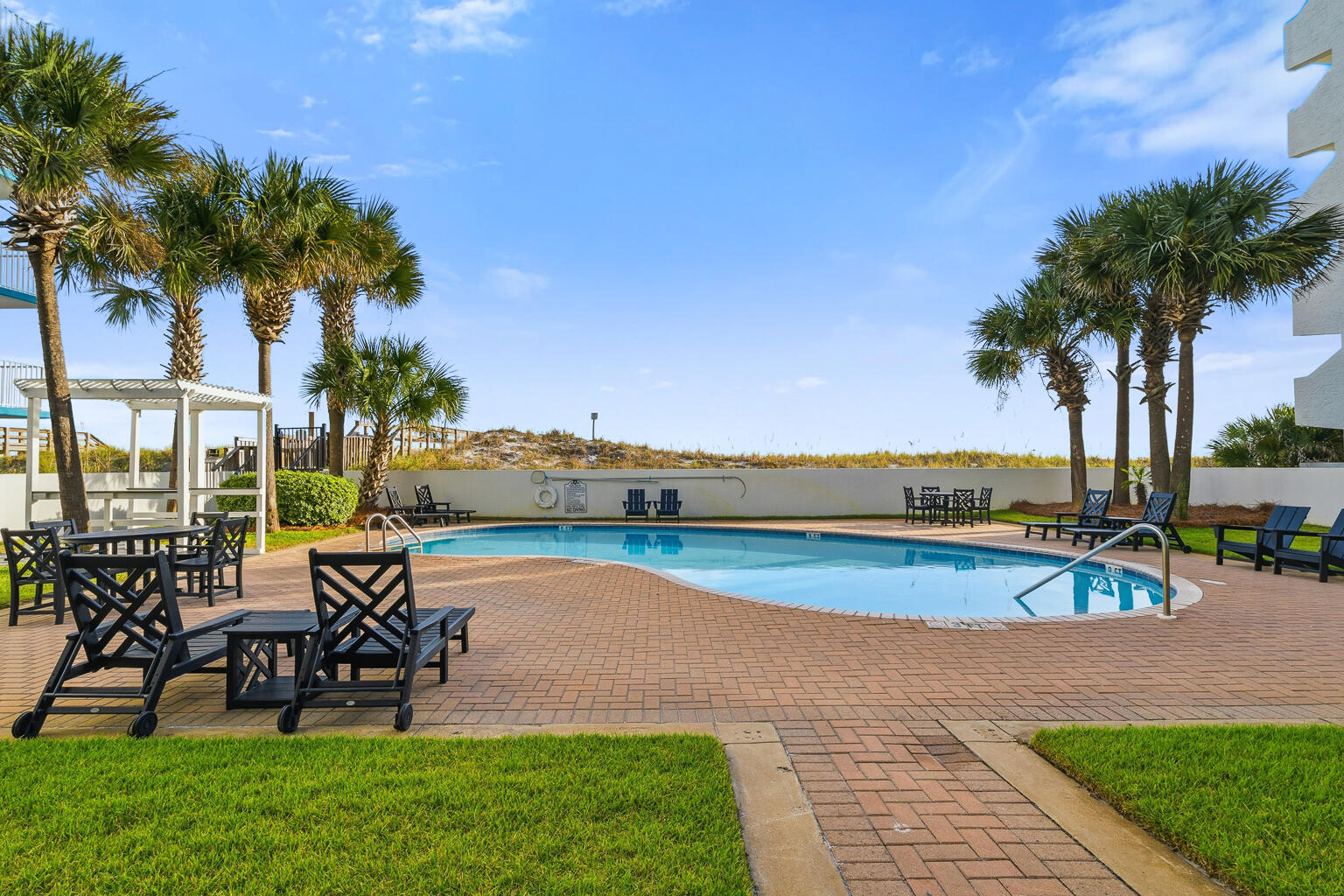 DUNE POINTE CONDO - Residential