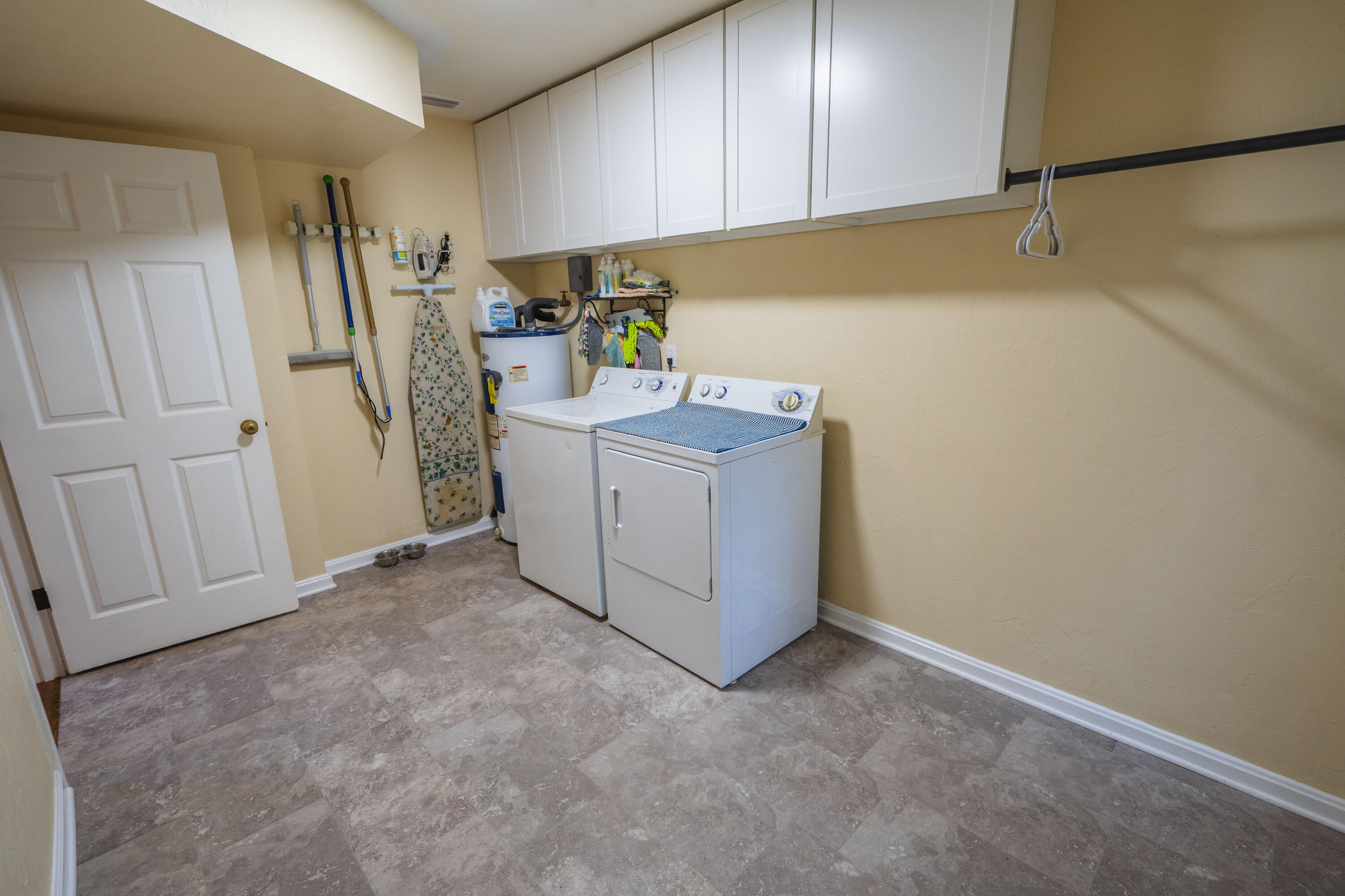 WINDWOOD HILLS UNREC - Residential