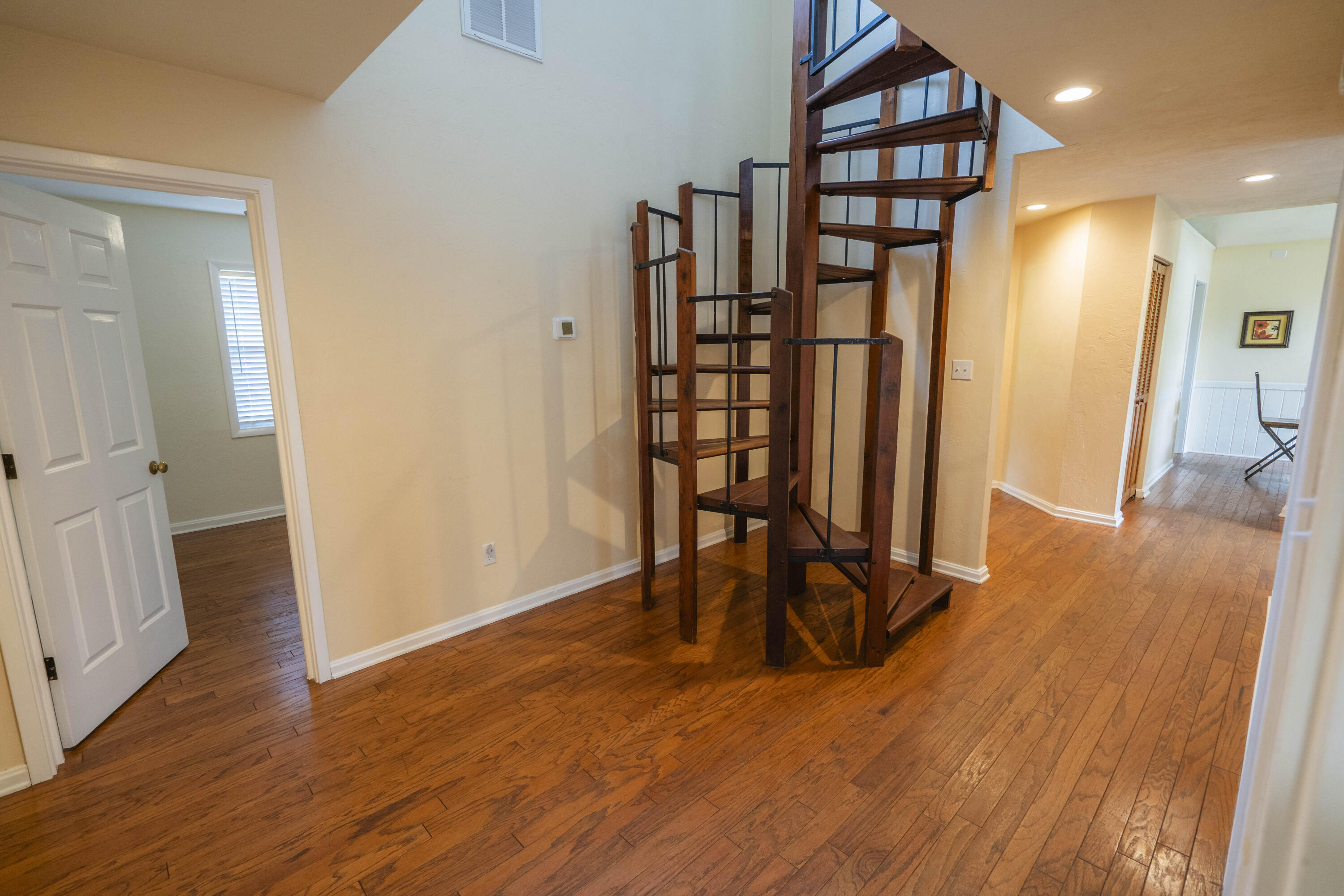 WINDWOOD HILLS UNREC - Residential