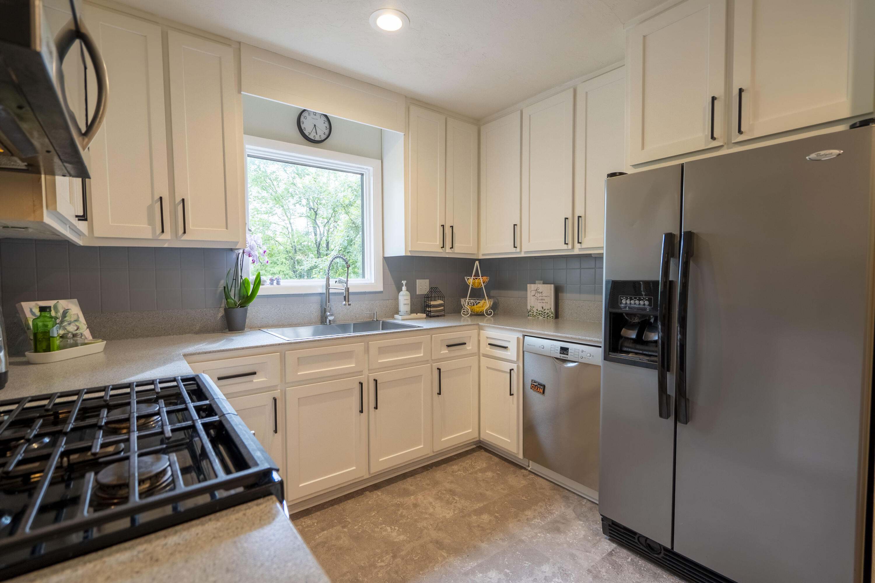 WINDWOOD HILLS UNREC - Residential