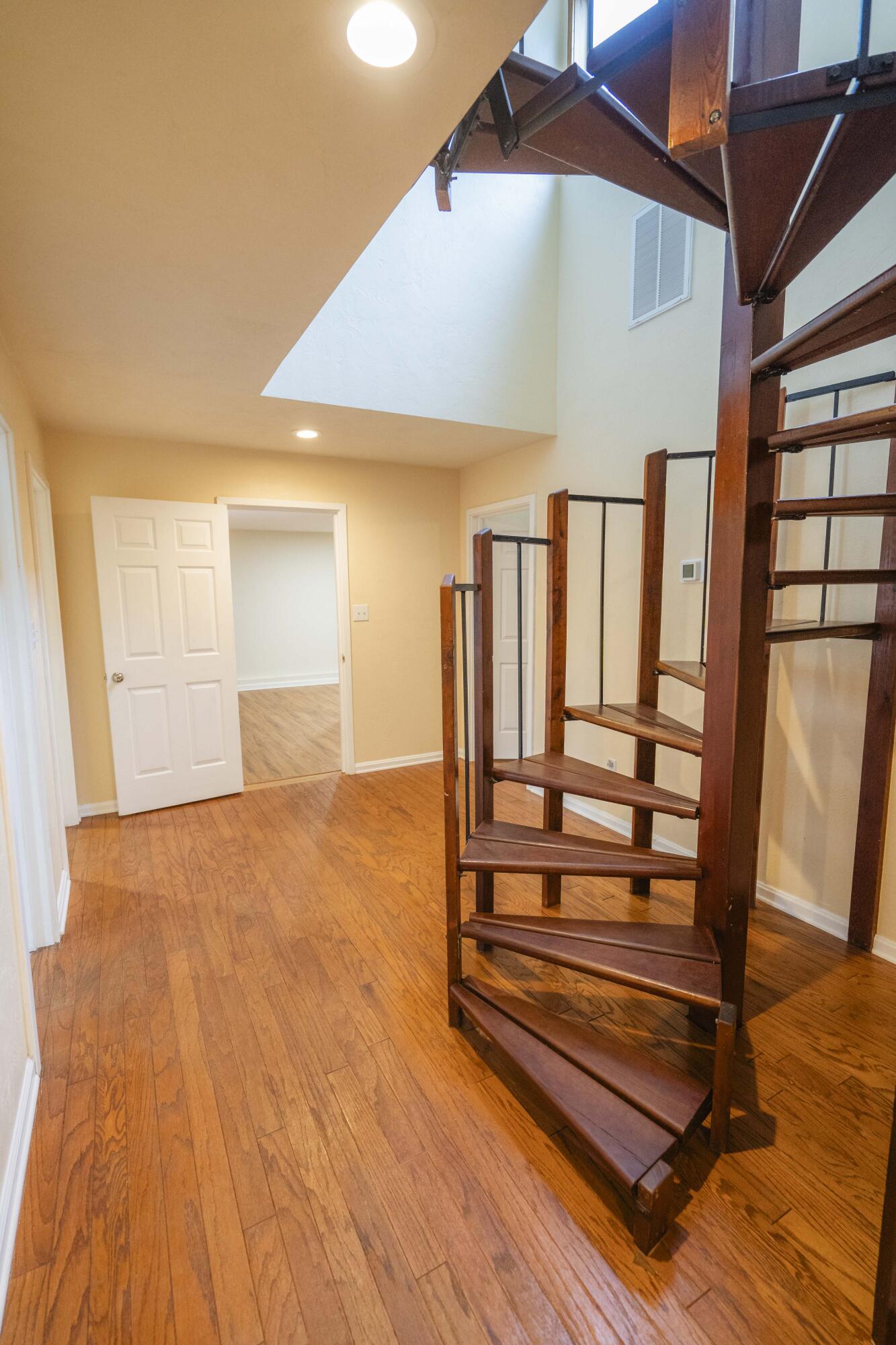 WINDWOOD HILLS UNREC - Residential