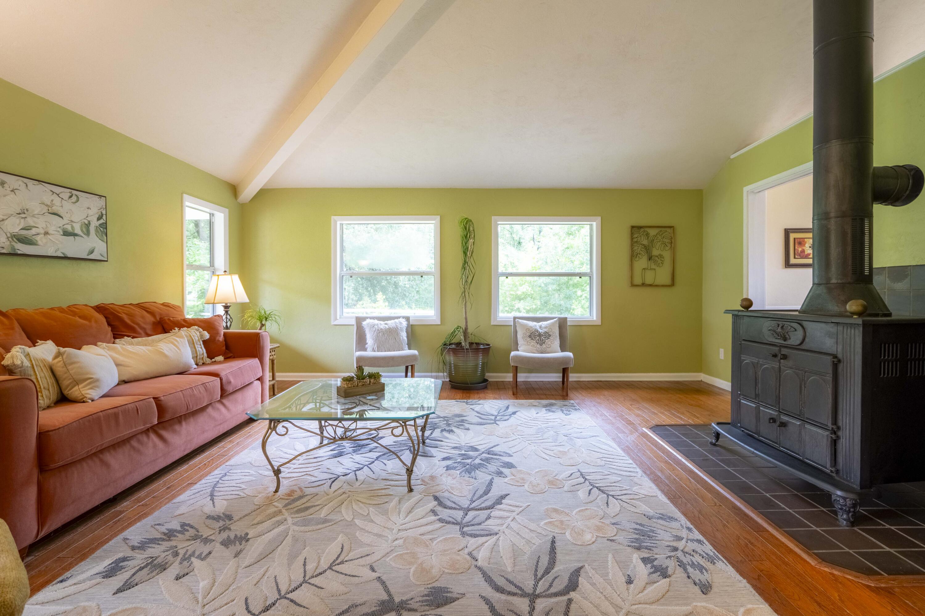 WINDWOOD HILLS UNREC - Residential