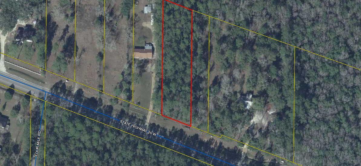 .92 of an acre zoned Residential/ Commercial, centrally located between ''Downtown'' Freeport and Hammock Bay on Hwy 20. Hwy 20 is a busy East/West corridor servicing Freeport, Niceville, Ebro and Panama City. There are many possibilities with this parcel!!!!City of Freeport Land Development Code pertaining to R/C Zoning attached to this listing under ''Documents''.Purchaser to verify the accuracy of all details contained in this listing.