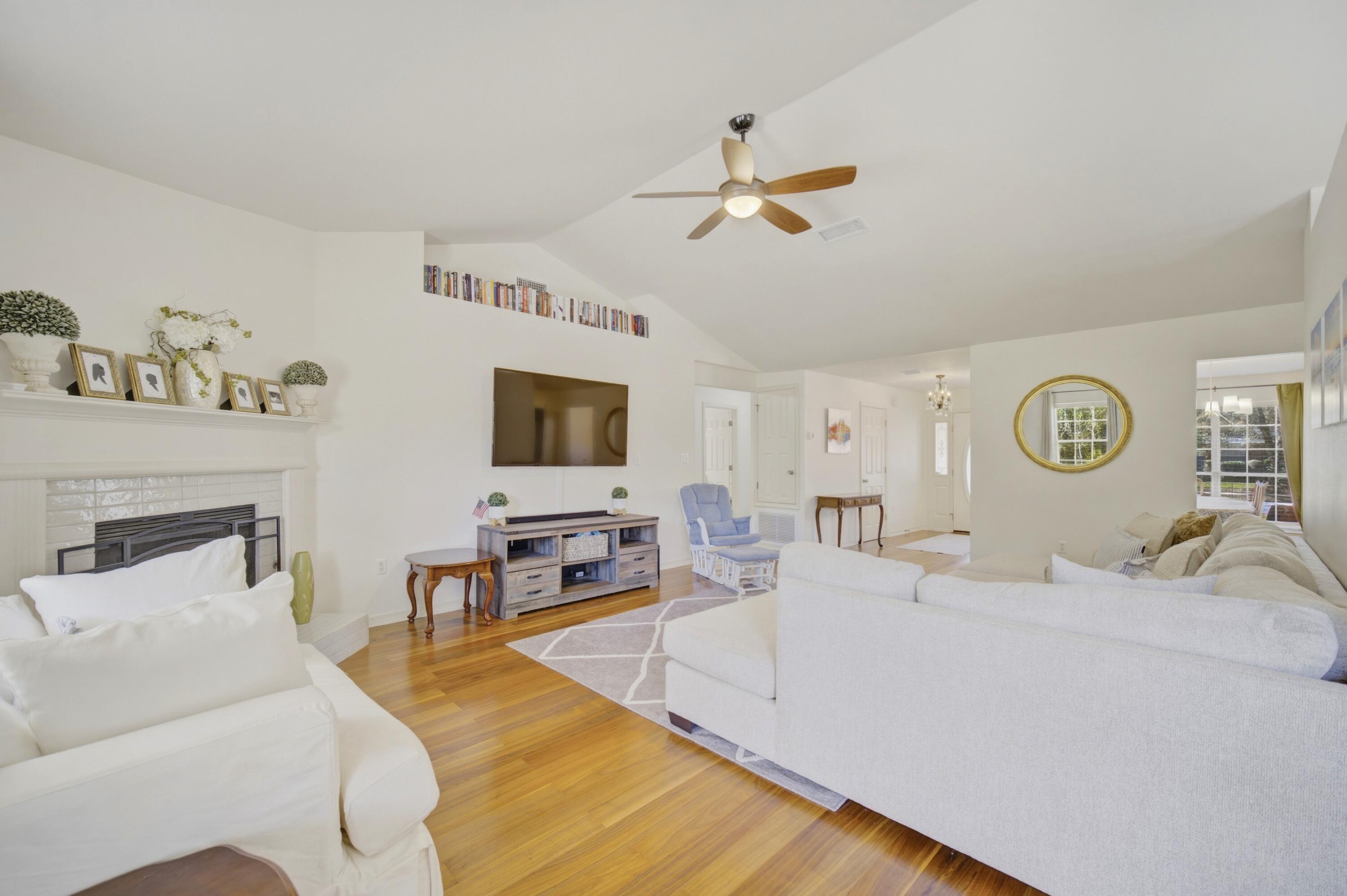 HIDDEN PINES S/D - Residential