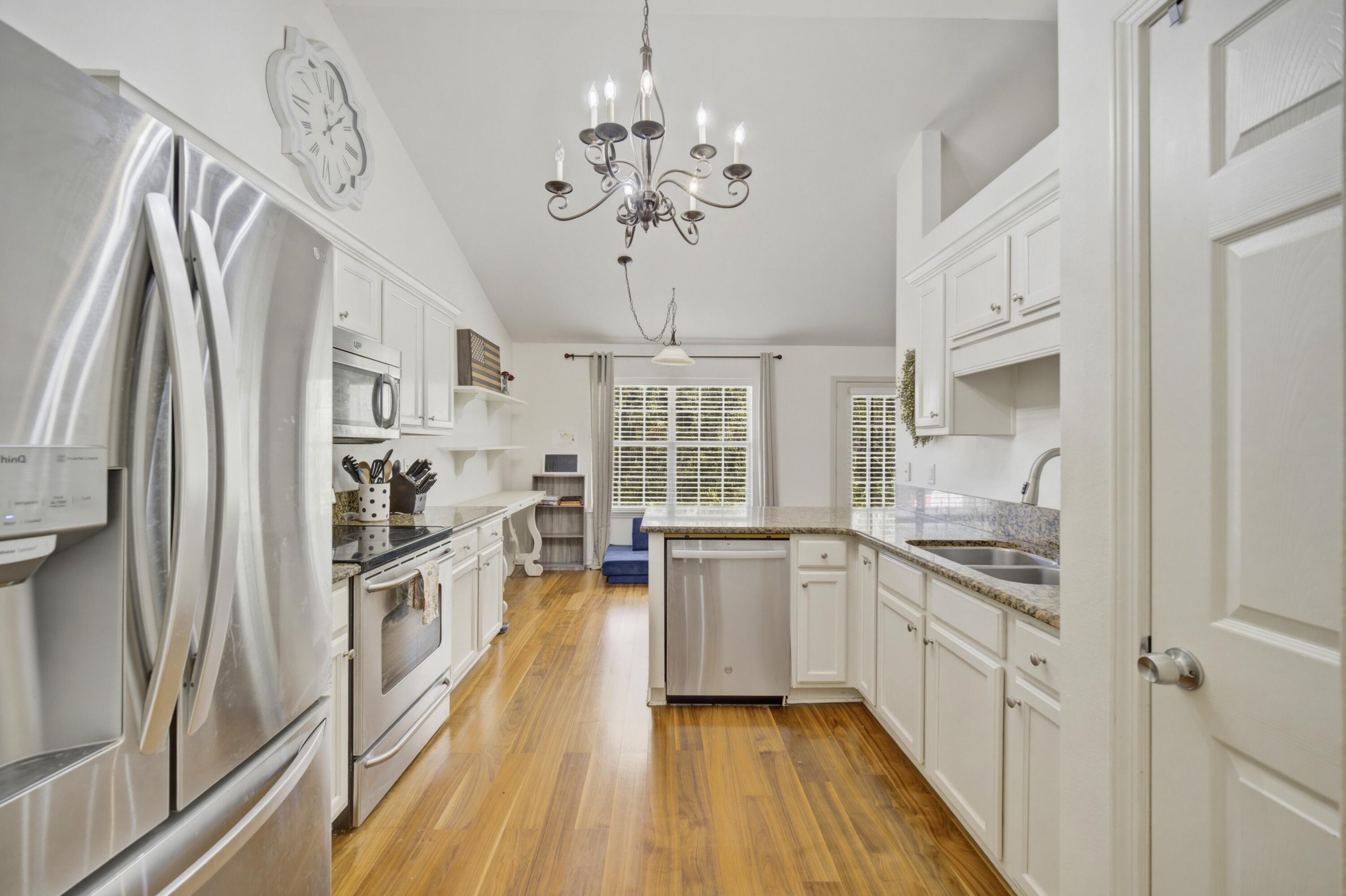 HIDDEN PINES S/D - Residential