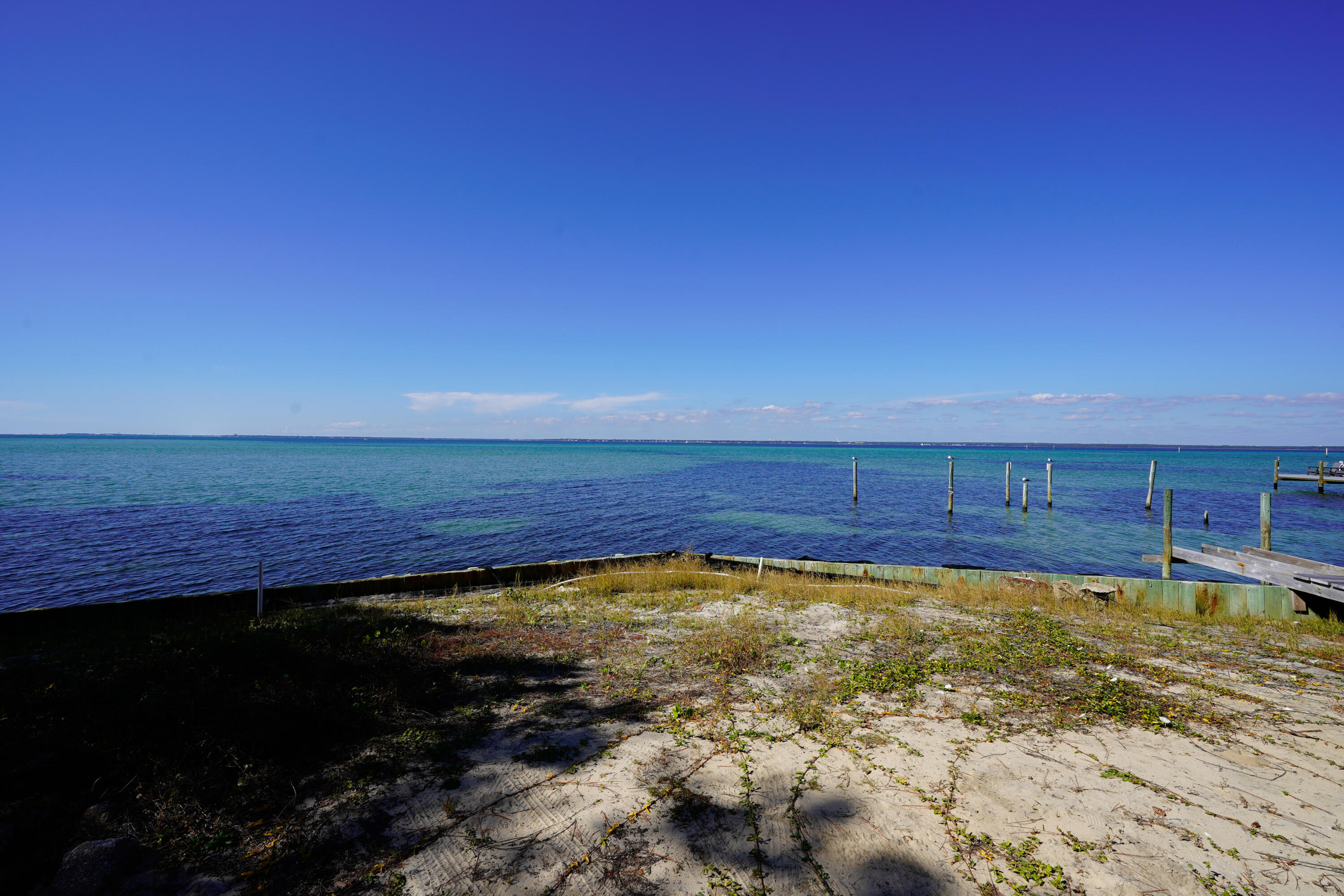 DESTIN - Land