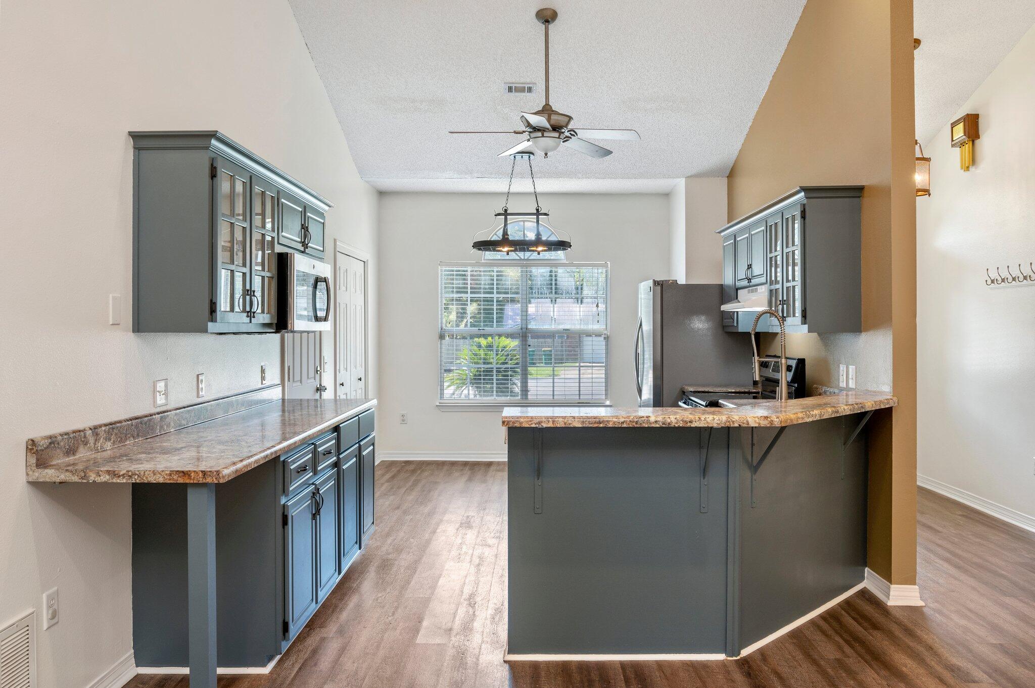 PINNACLE POINT - Residential Lease