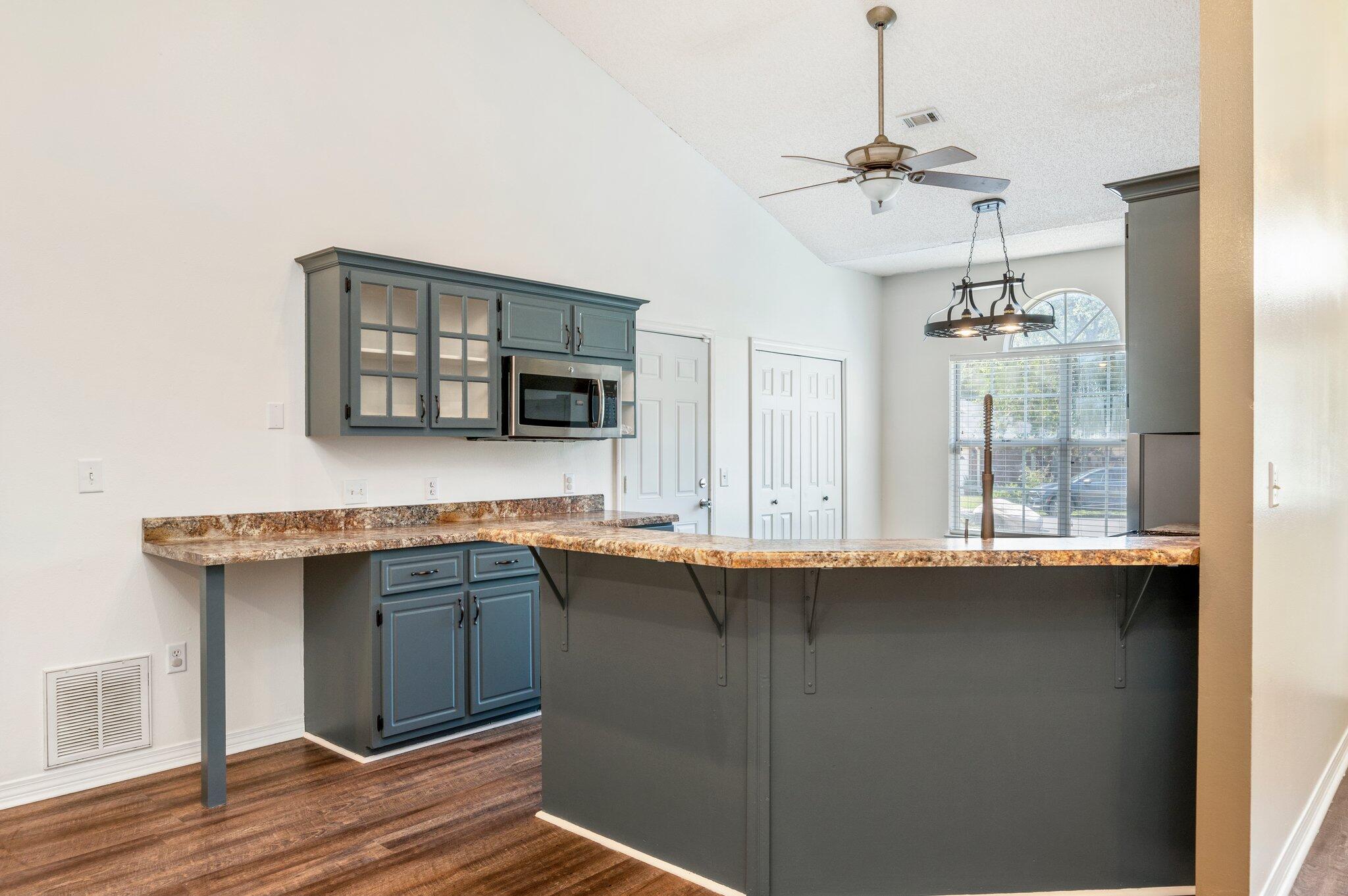 PINNACLE POINT - Residential Lease