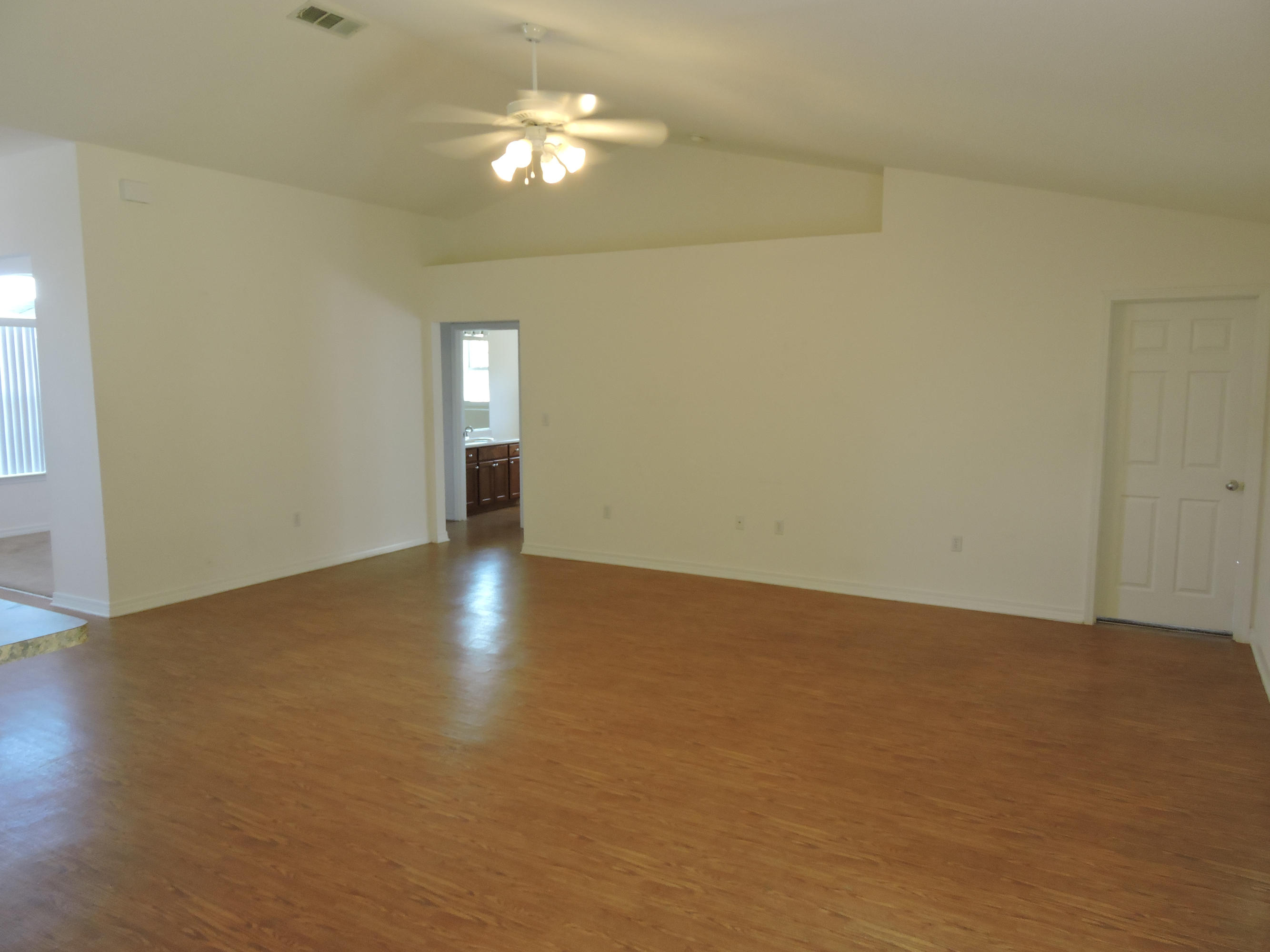 LEE FARMS PH I LOT 19 BLK A - Residential Lease