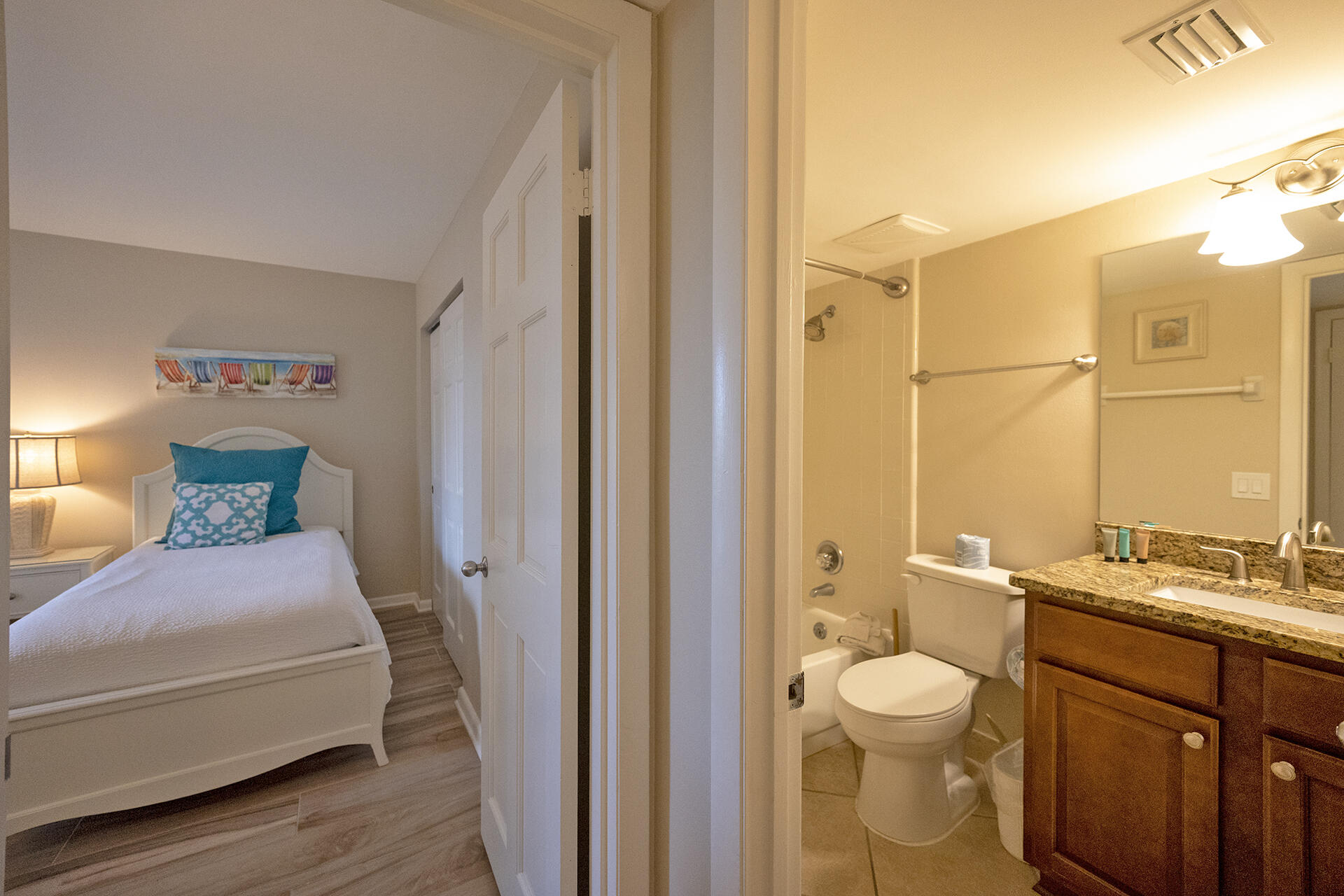 MAINSAIL CONDO PH I - Residential