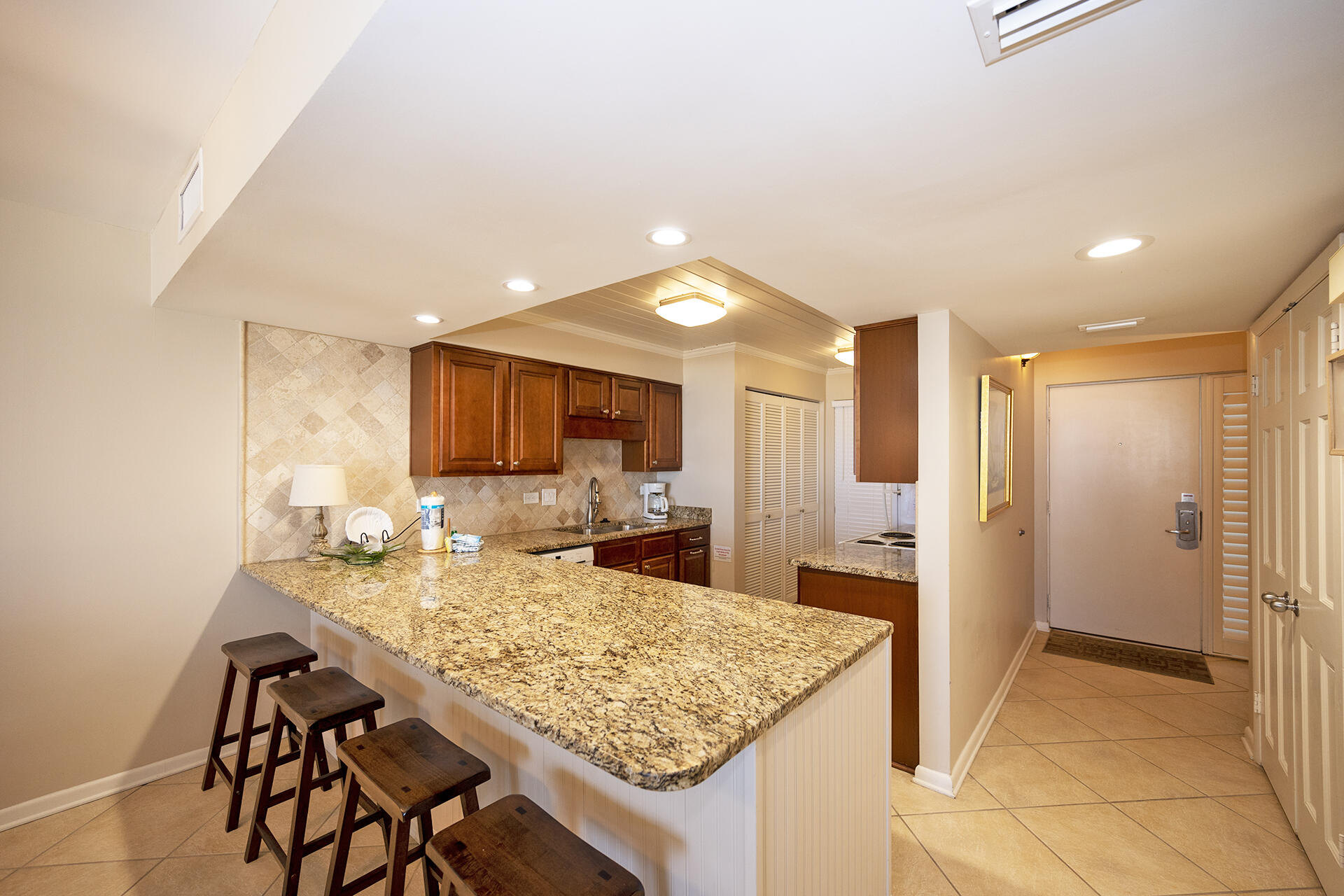 MAINSAIL CONDO PH I - Residential