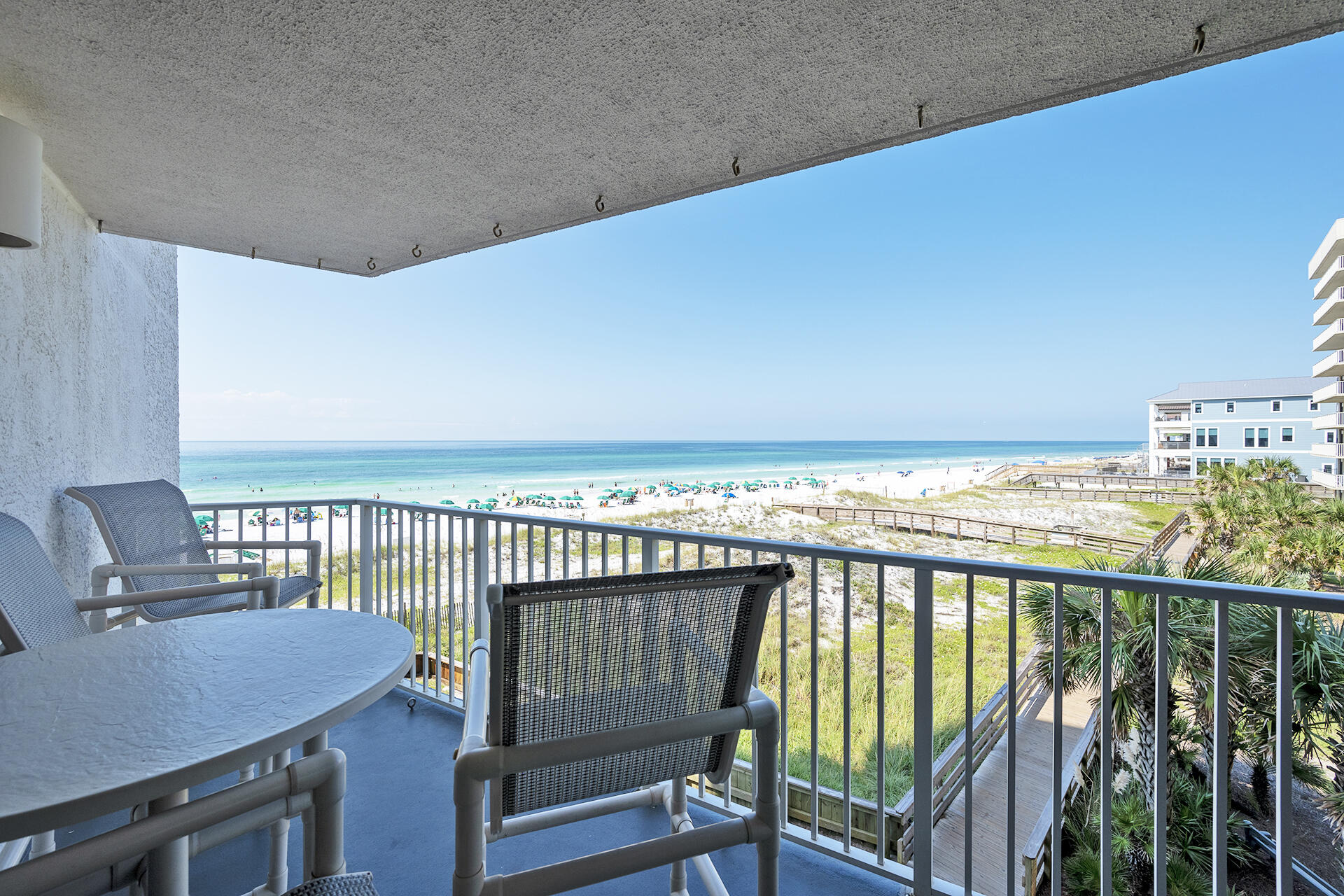 MAINSAIL CONDO PH I - Residential