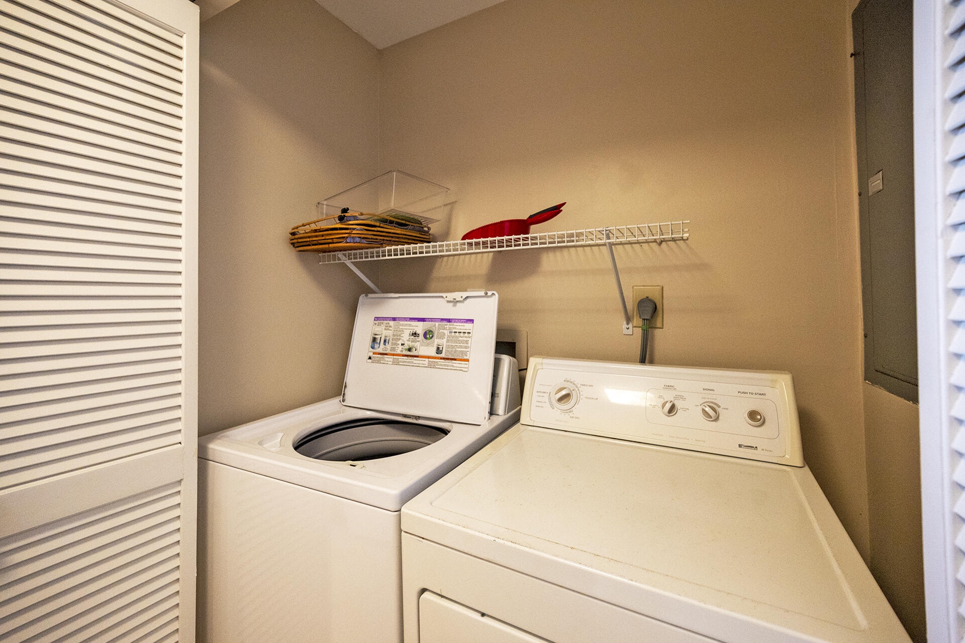 MAINSAIL CONDO PH I - Residential