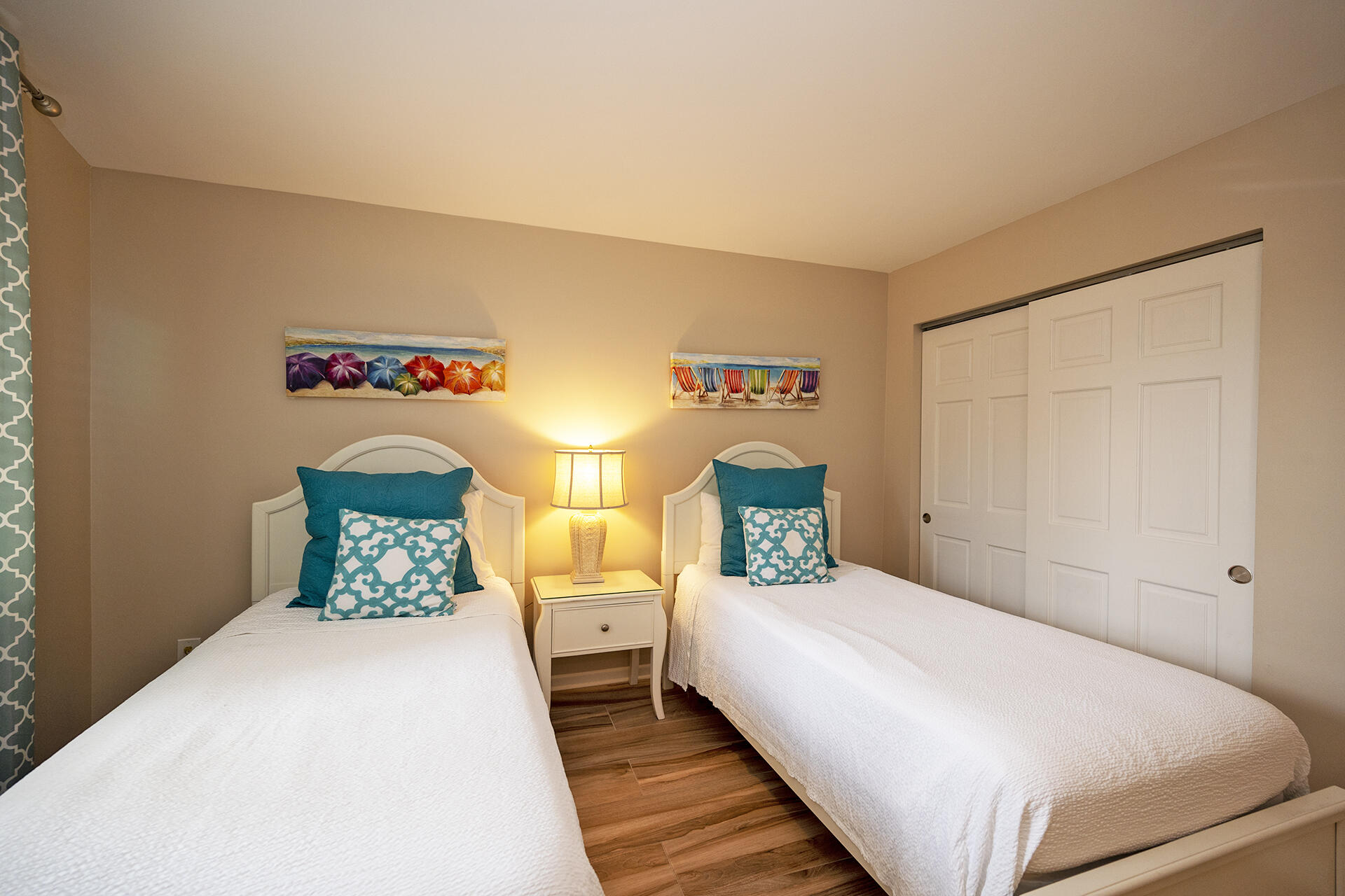 MAINSAIL CONDO PH I - Residential