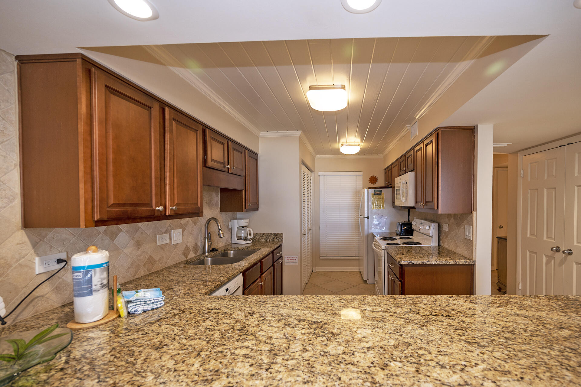 MAINSAIL CONDO PH I - Residential