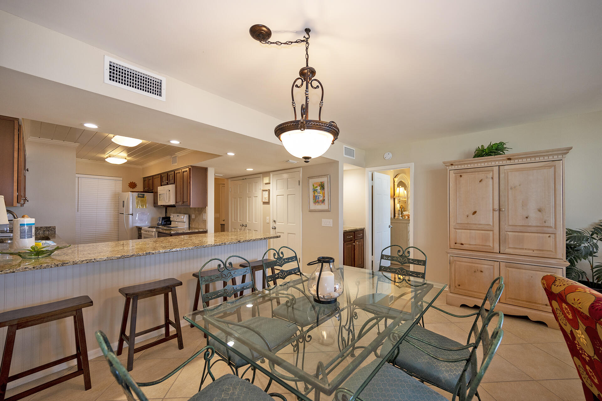 MAINSAIL CONDO PH I - Residential