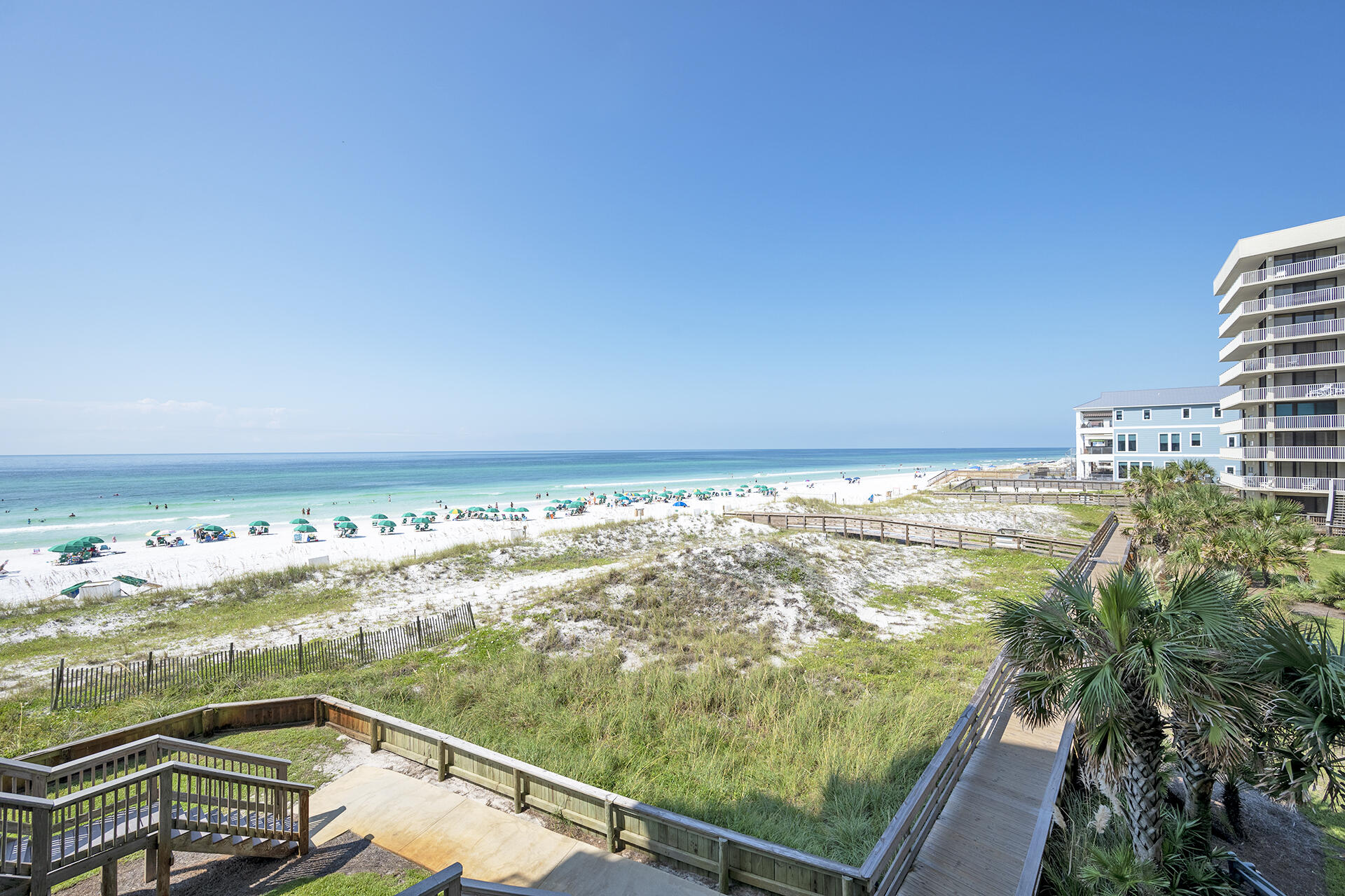 MAINSAIL CONDO PH I - Residential