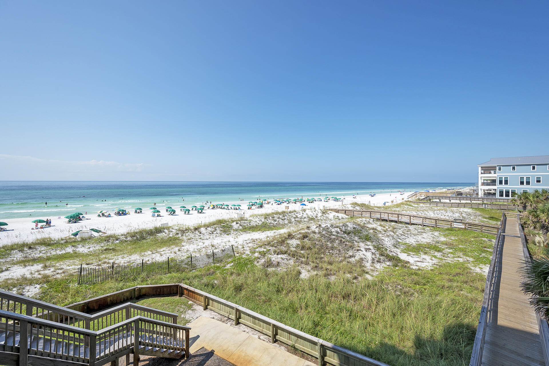 MAINSAIL CONDO PH I - Residential