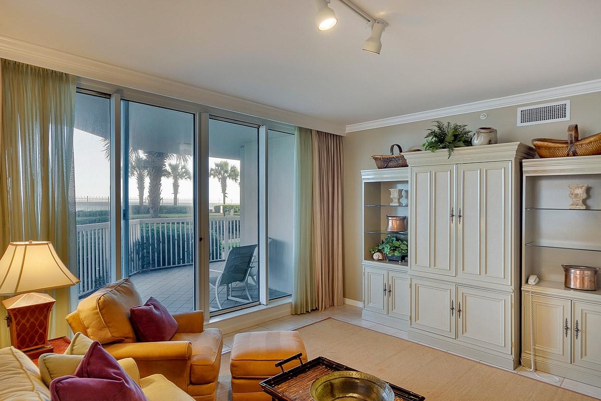 SILVER BEACH TOWERS - Residential