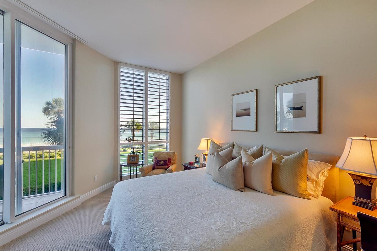 SILVER BEACH TOWERS - Residential