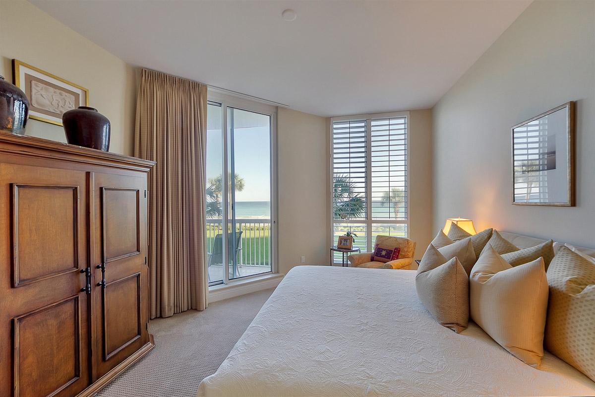 SILVER BEACH TOWERS - Residential