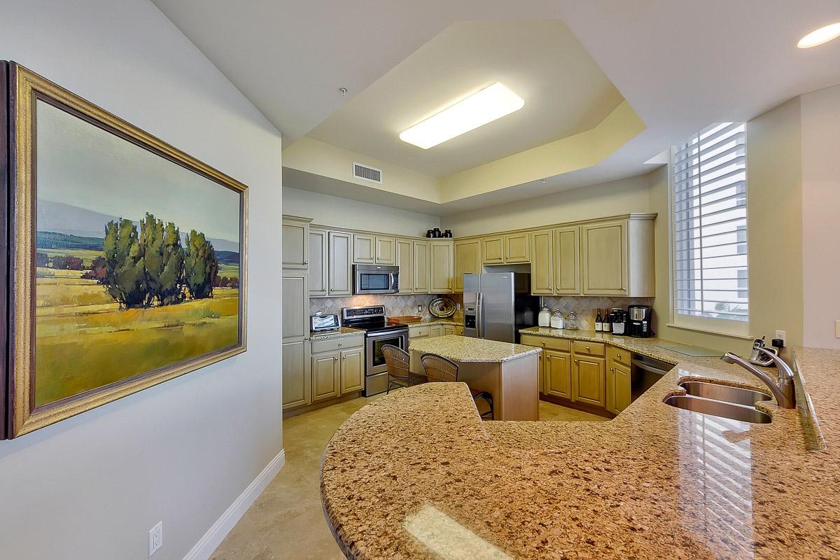 SILVER BEACH TOWERS - Residential