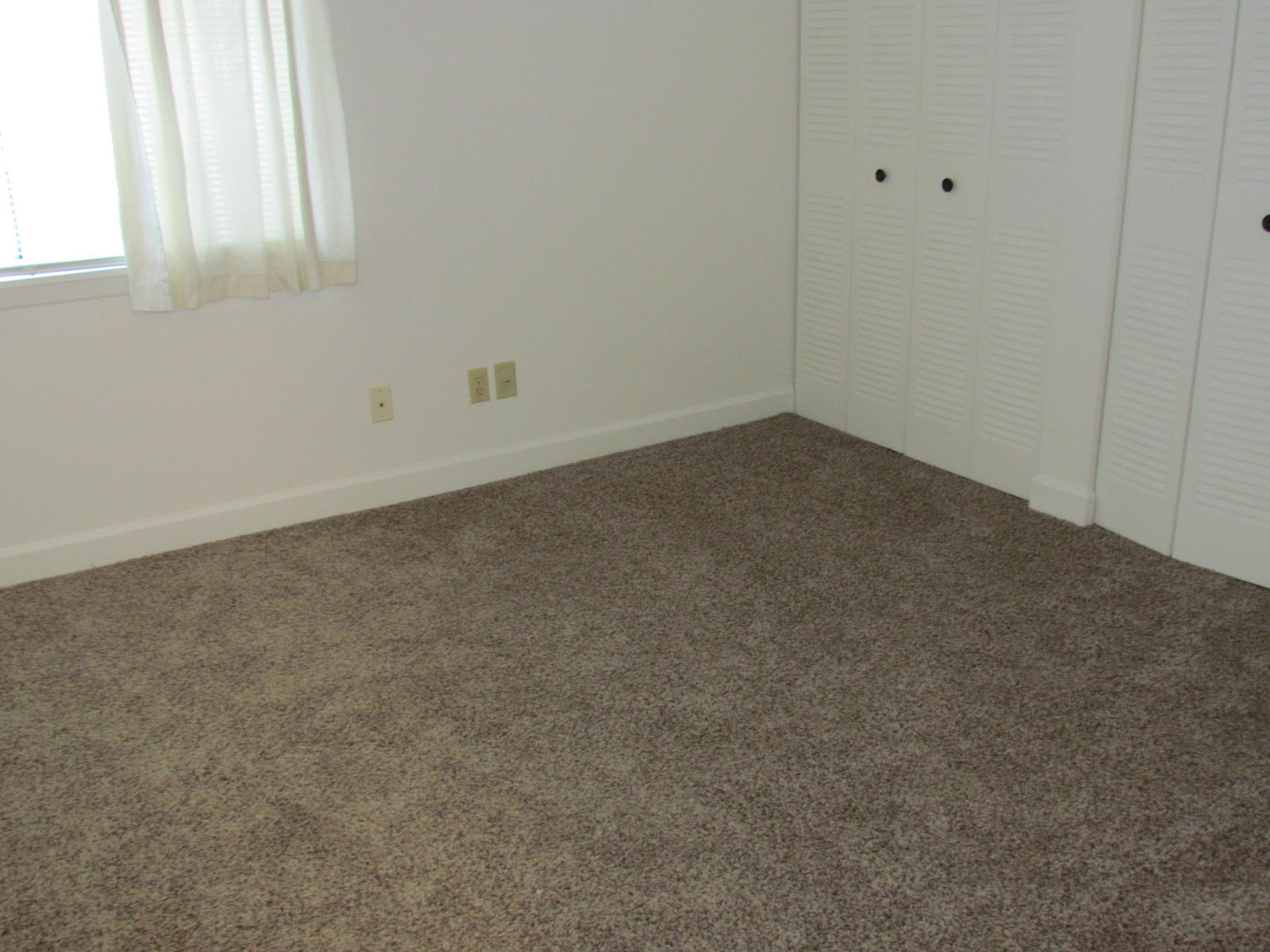 FINISTERRA CONDO - Residential Lease