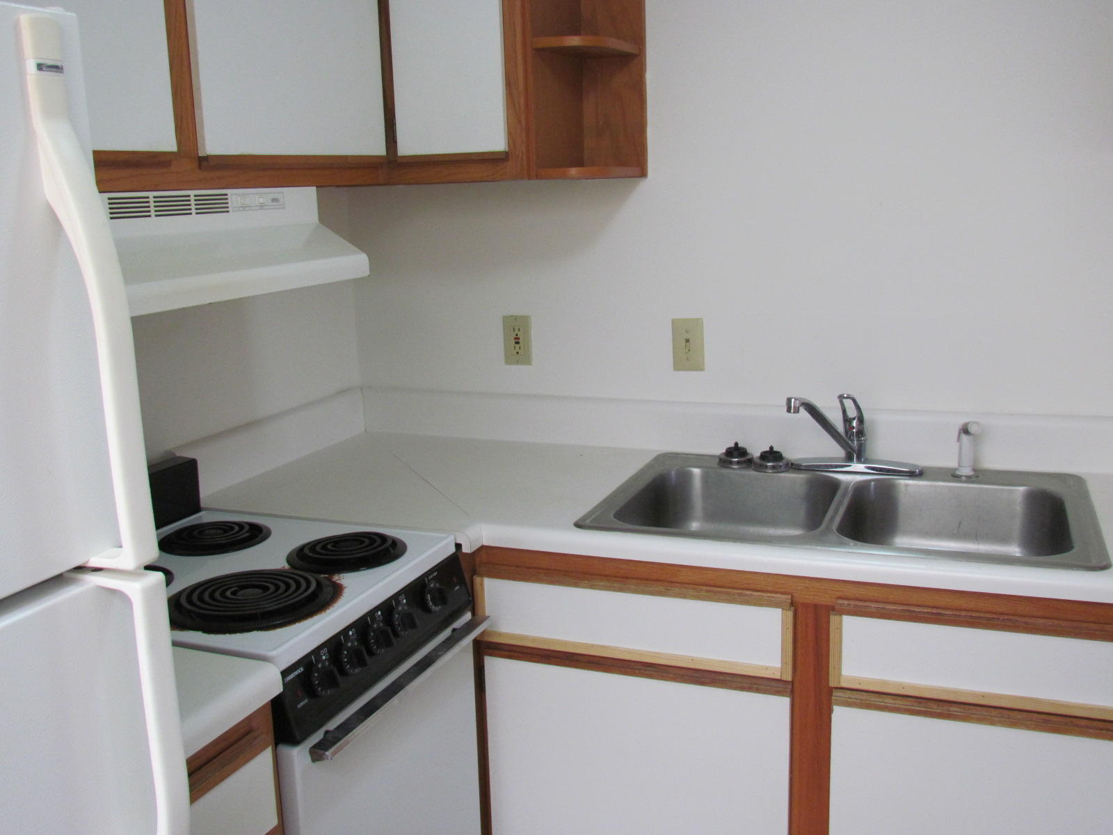 FINISTERRA CONDO - Residential Lease