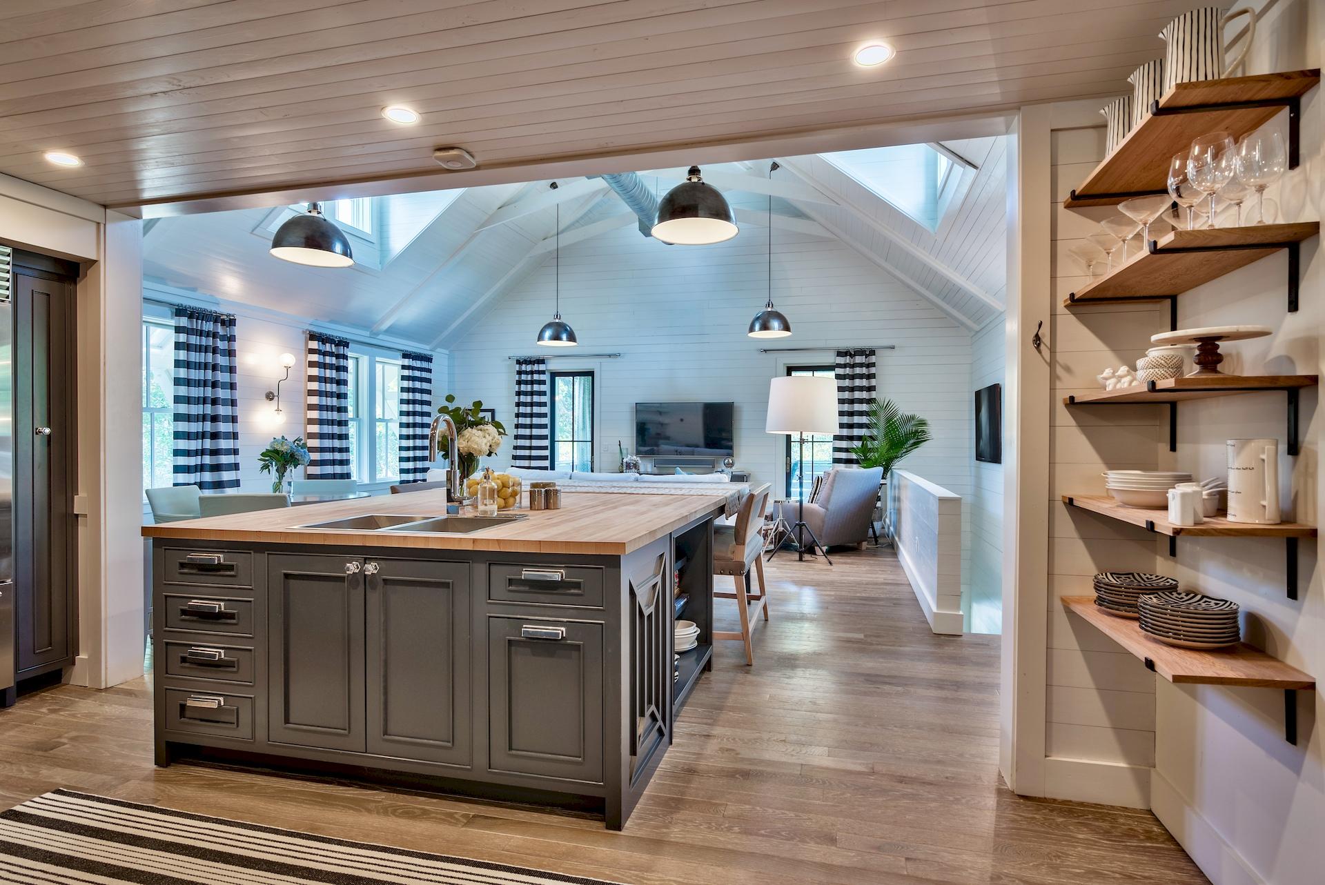 SEAGROVE 5TH ADDN - Residential