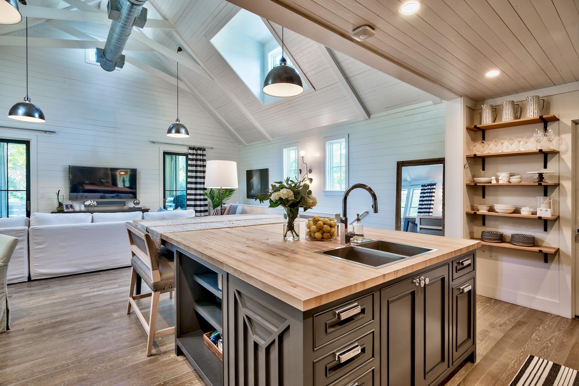 SEAGROVE 5TH ADDN - Residential