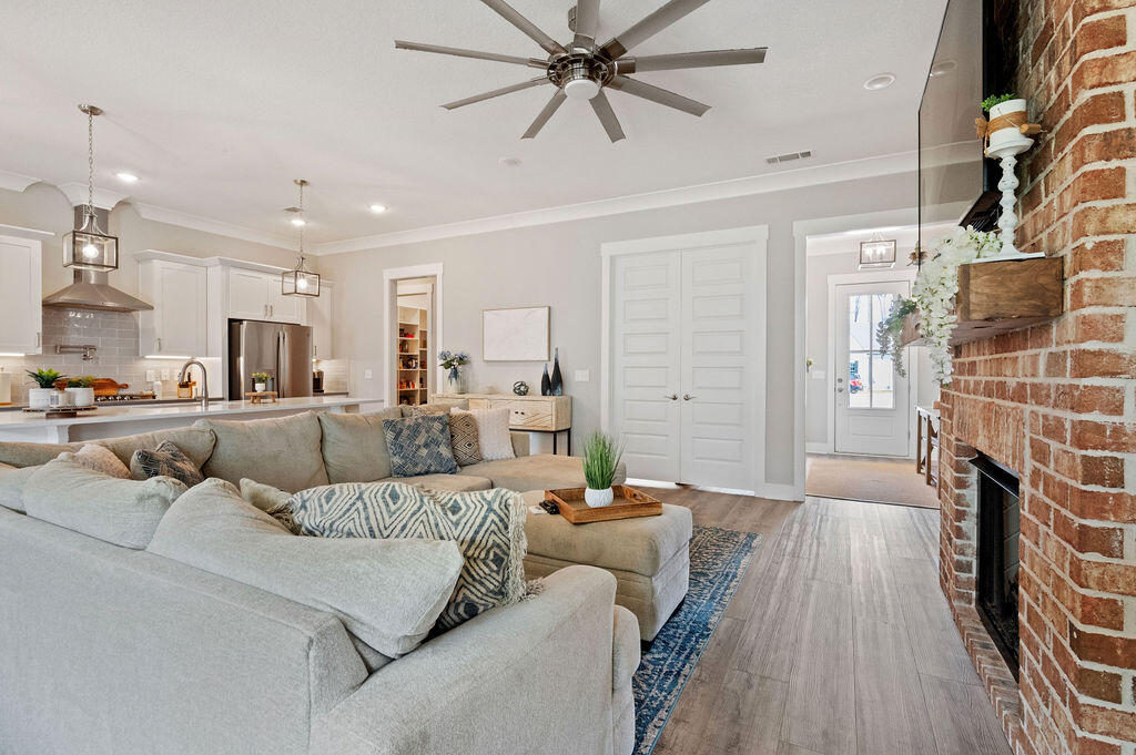 Deer Moss Creek - Residential