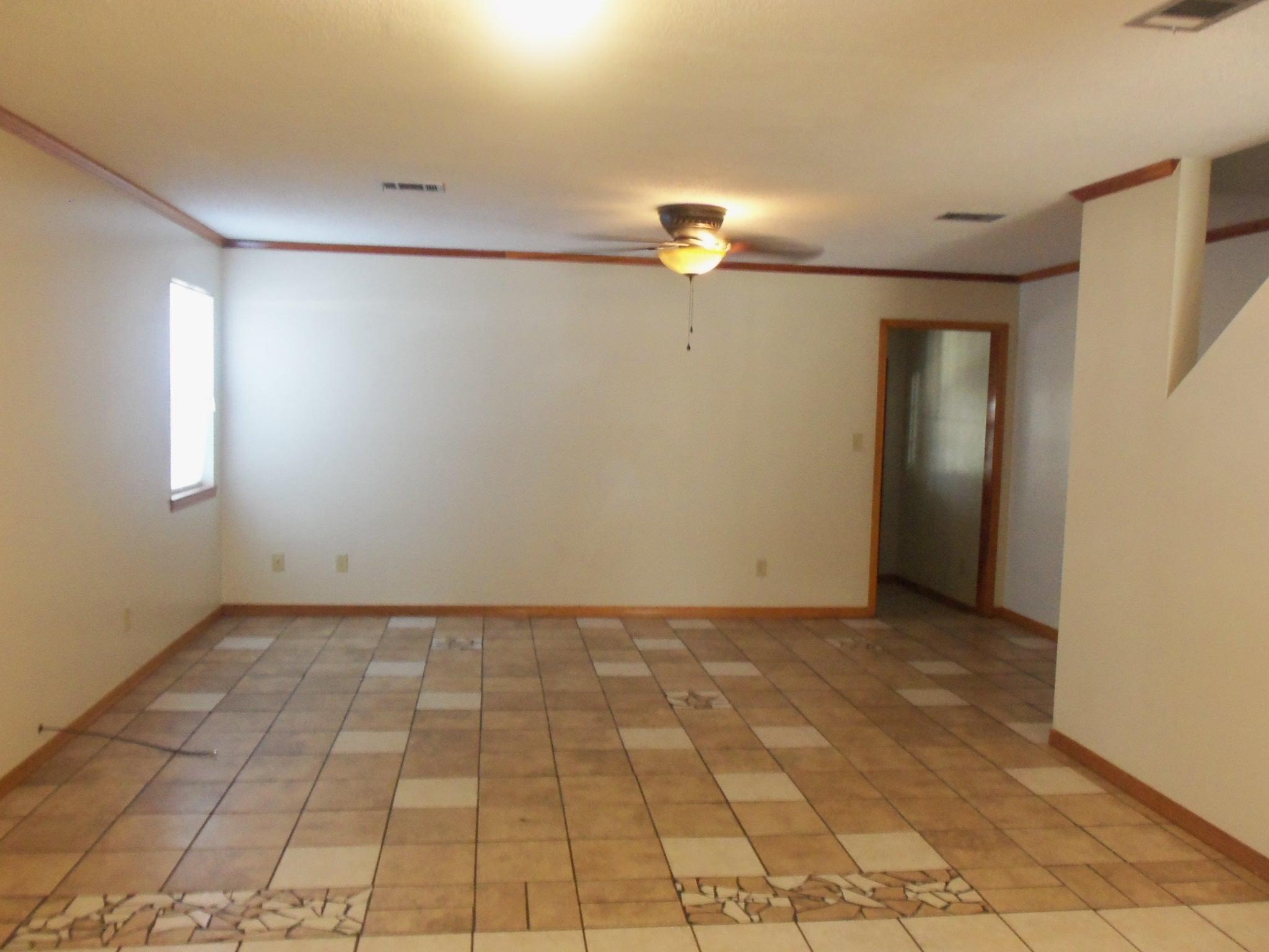 PLANTATION MANOR - Residential