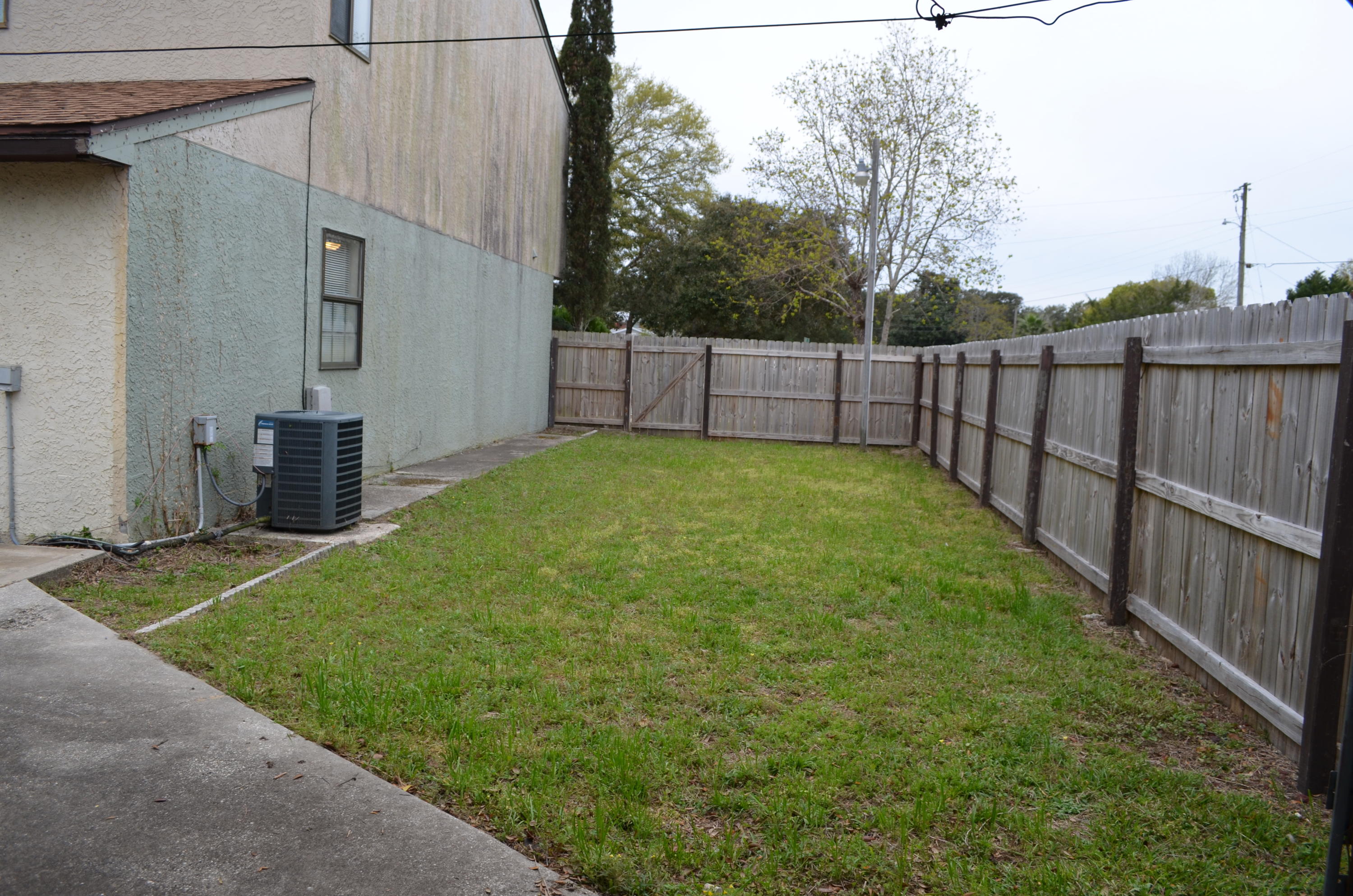 PLANTATION MANOR - Residential