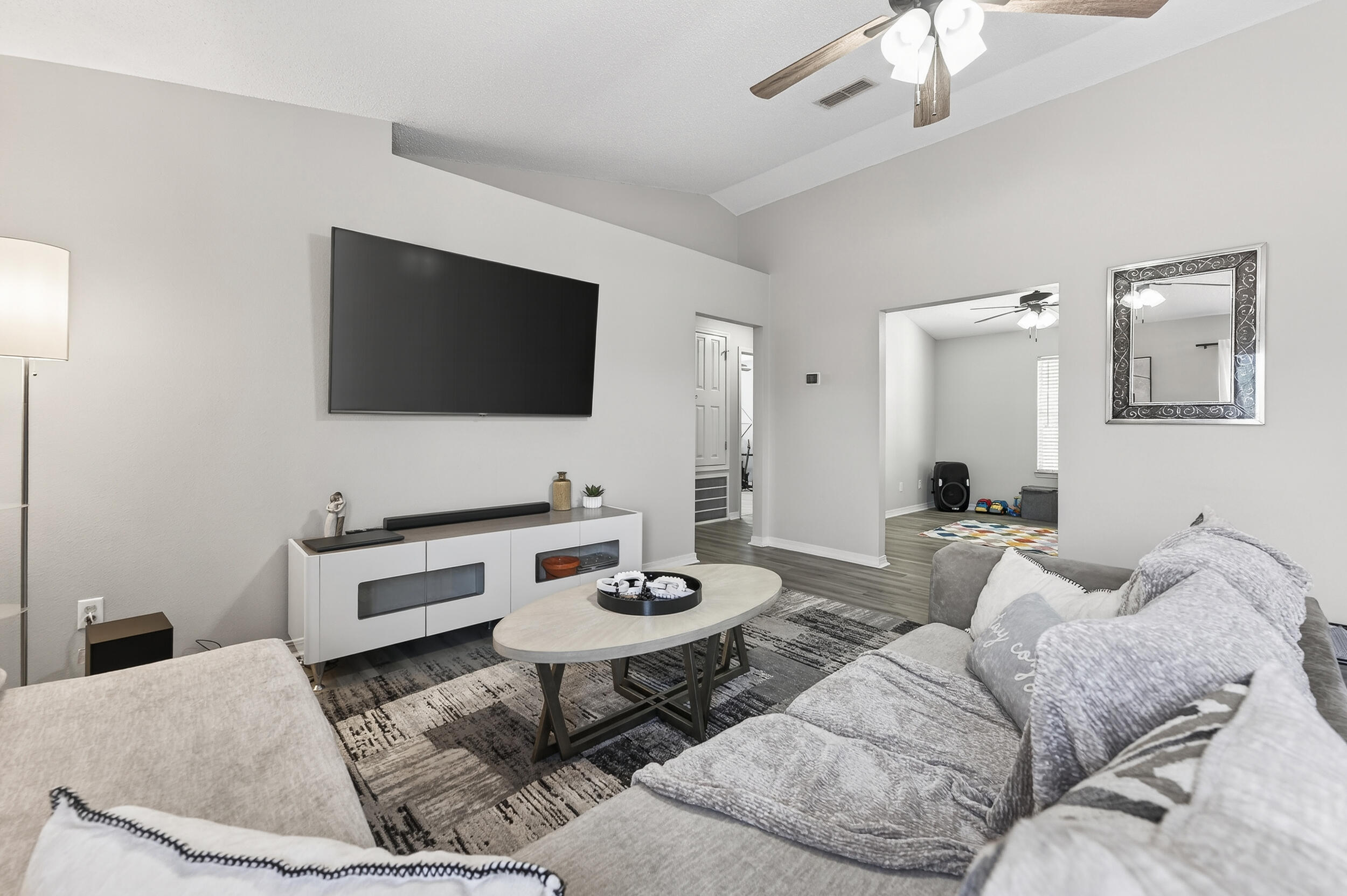 COUNTRYVIEW ESTATES 10TH ADDN - Residential