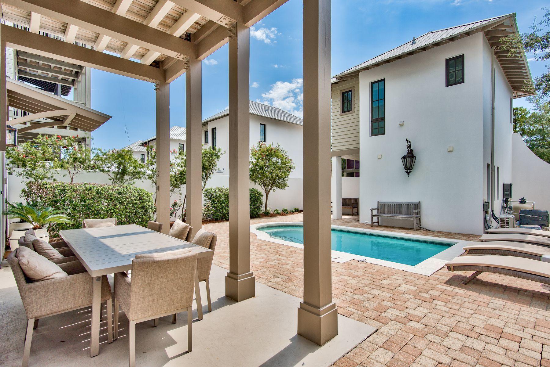 Costa Carina - Residential