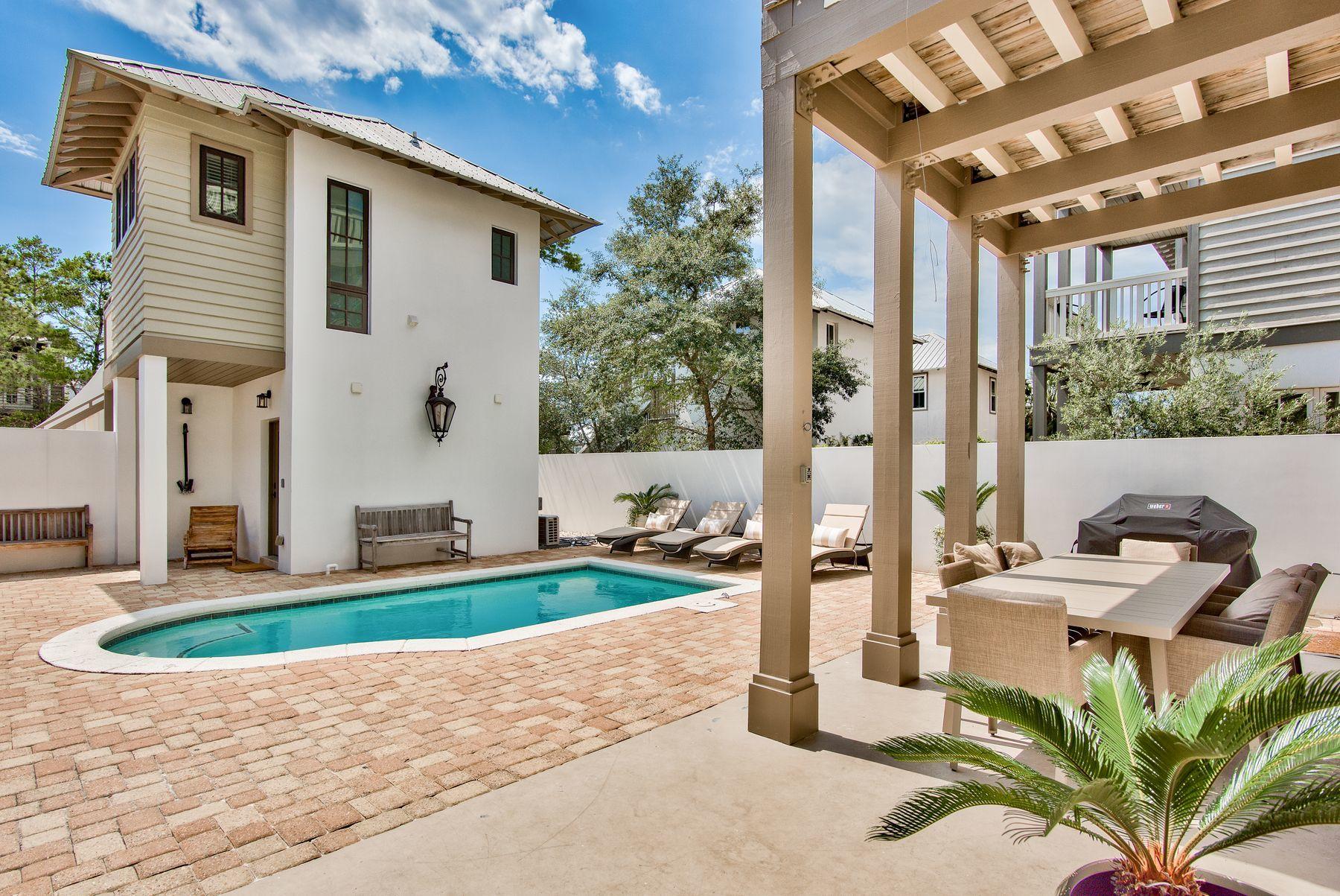 Costa Carina - Residential