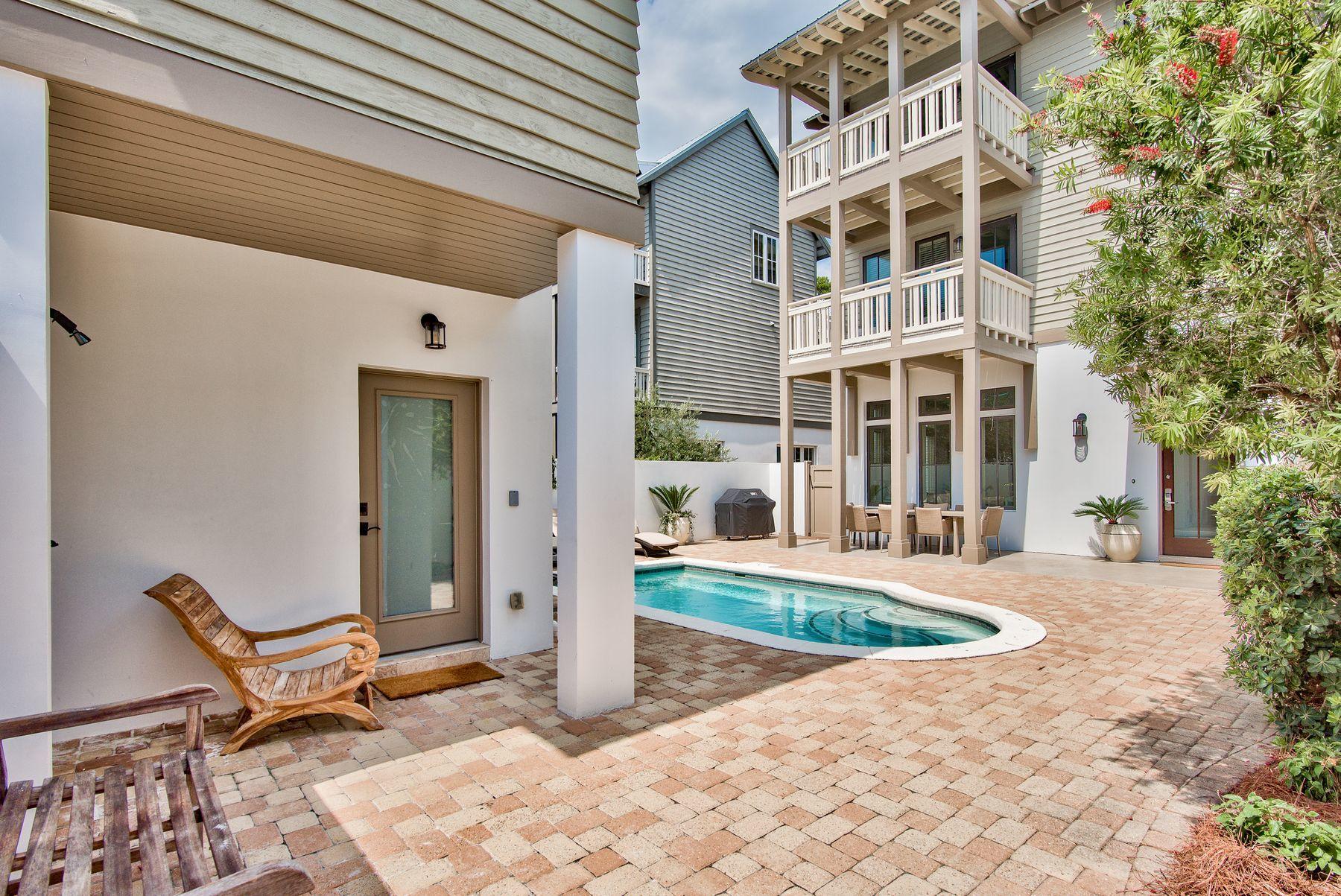 Costa Carina - Residential