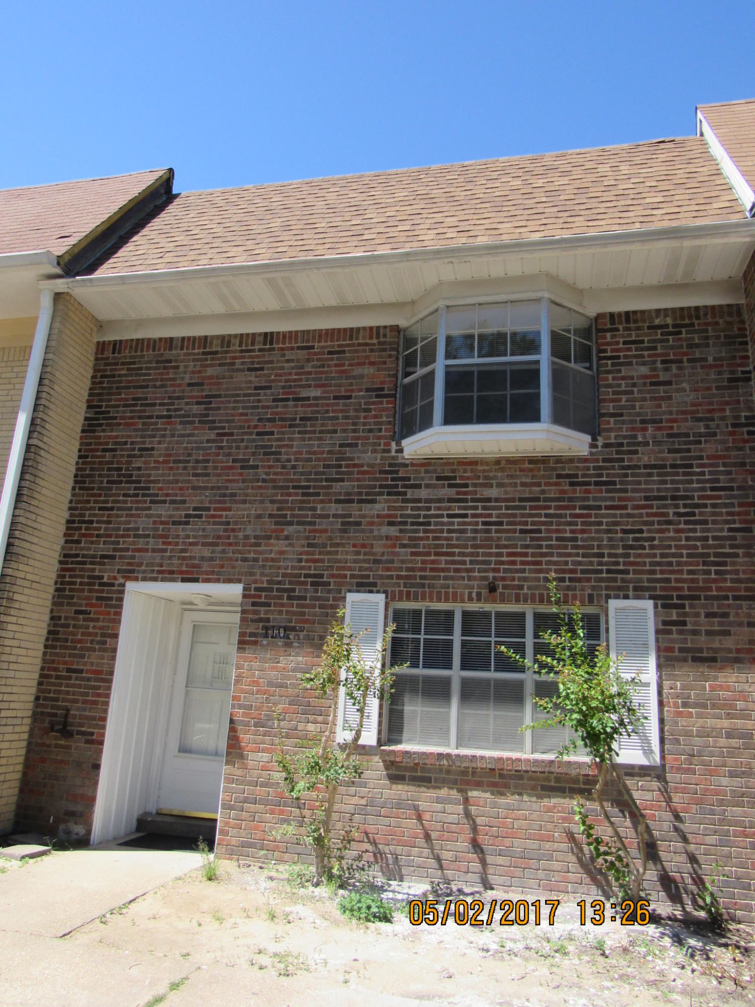 VALENCIA ARMS - Residential Lease