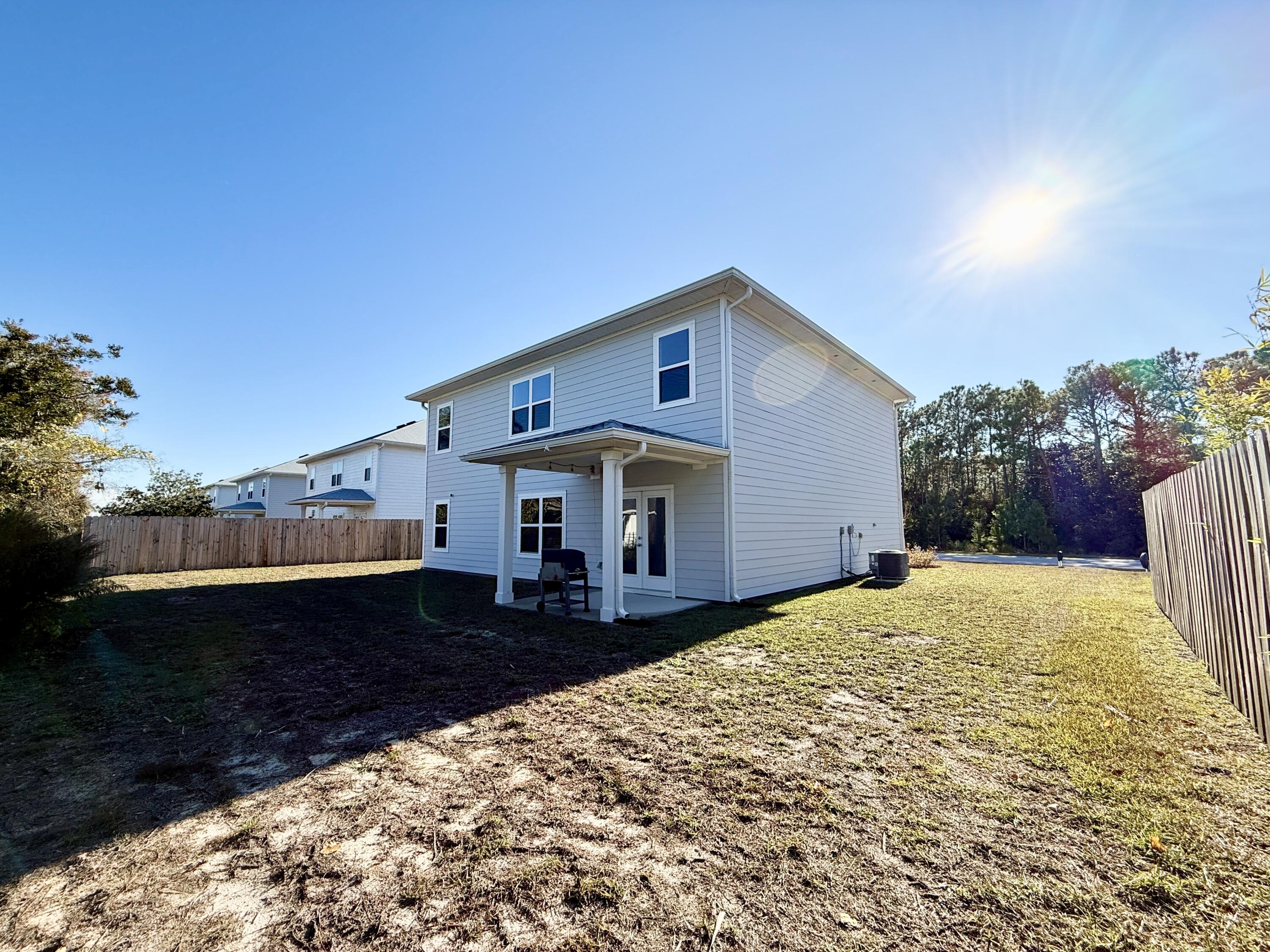 TIERRA VERDE - Residential