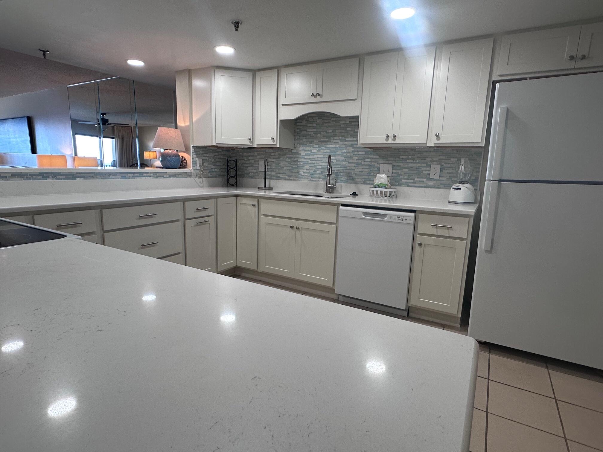 SURF DWELLER CONDO - Residential