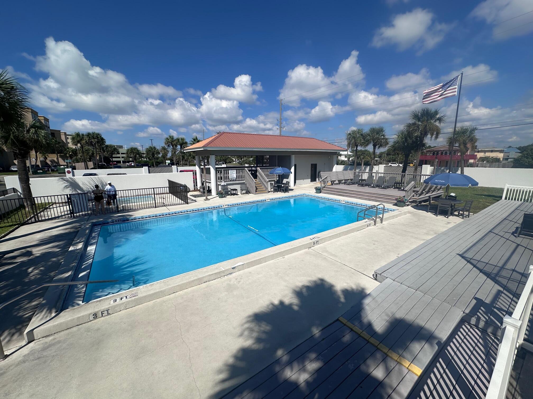 SURF DWELLER CONDO - Residential