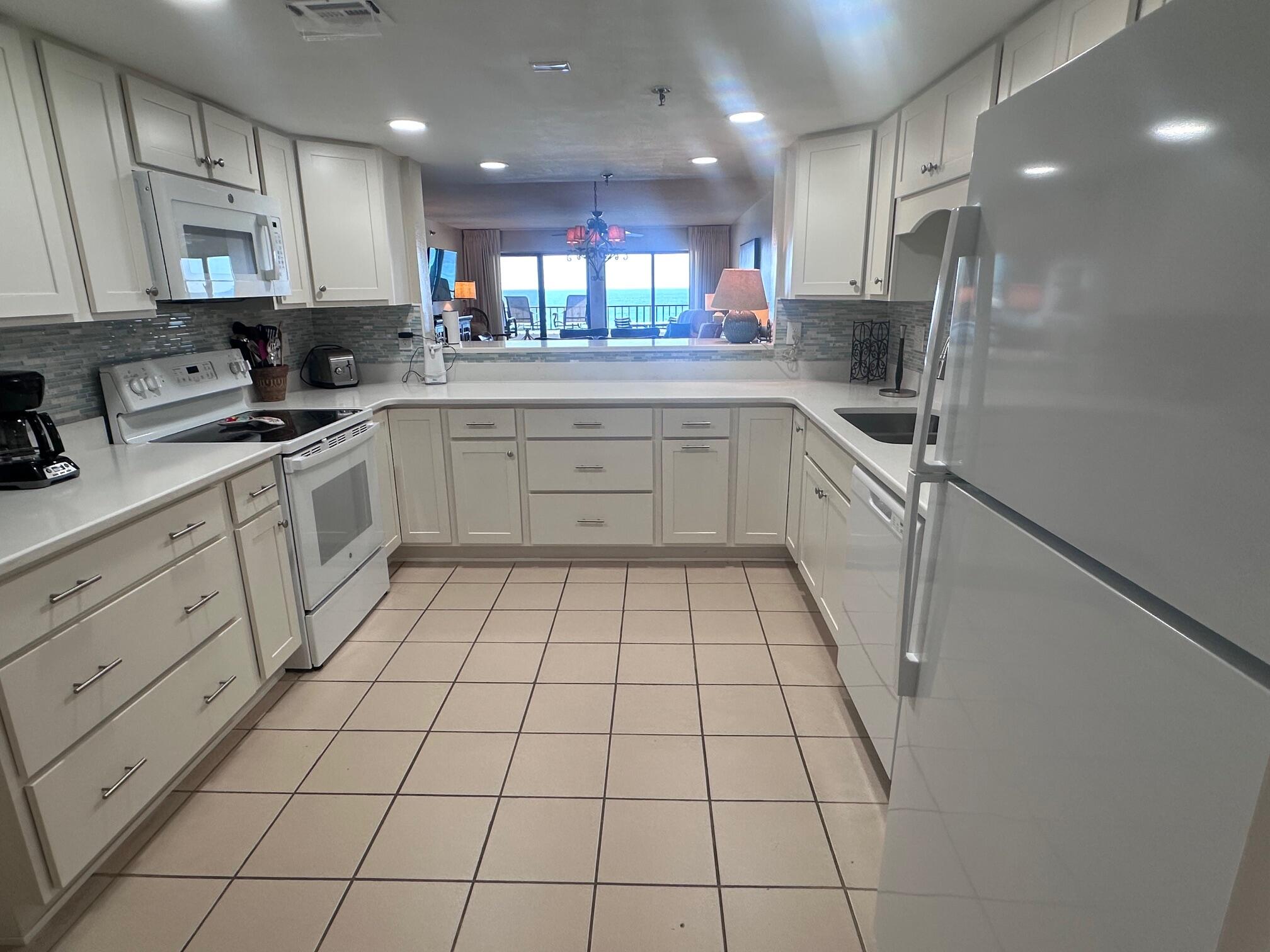 SURF DWELLER CONDO - Residential