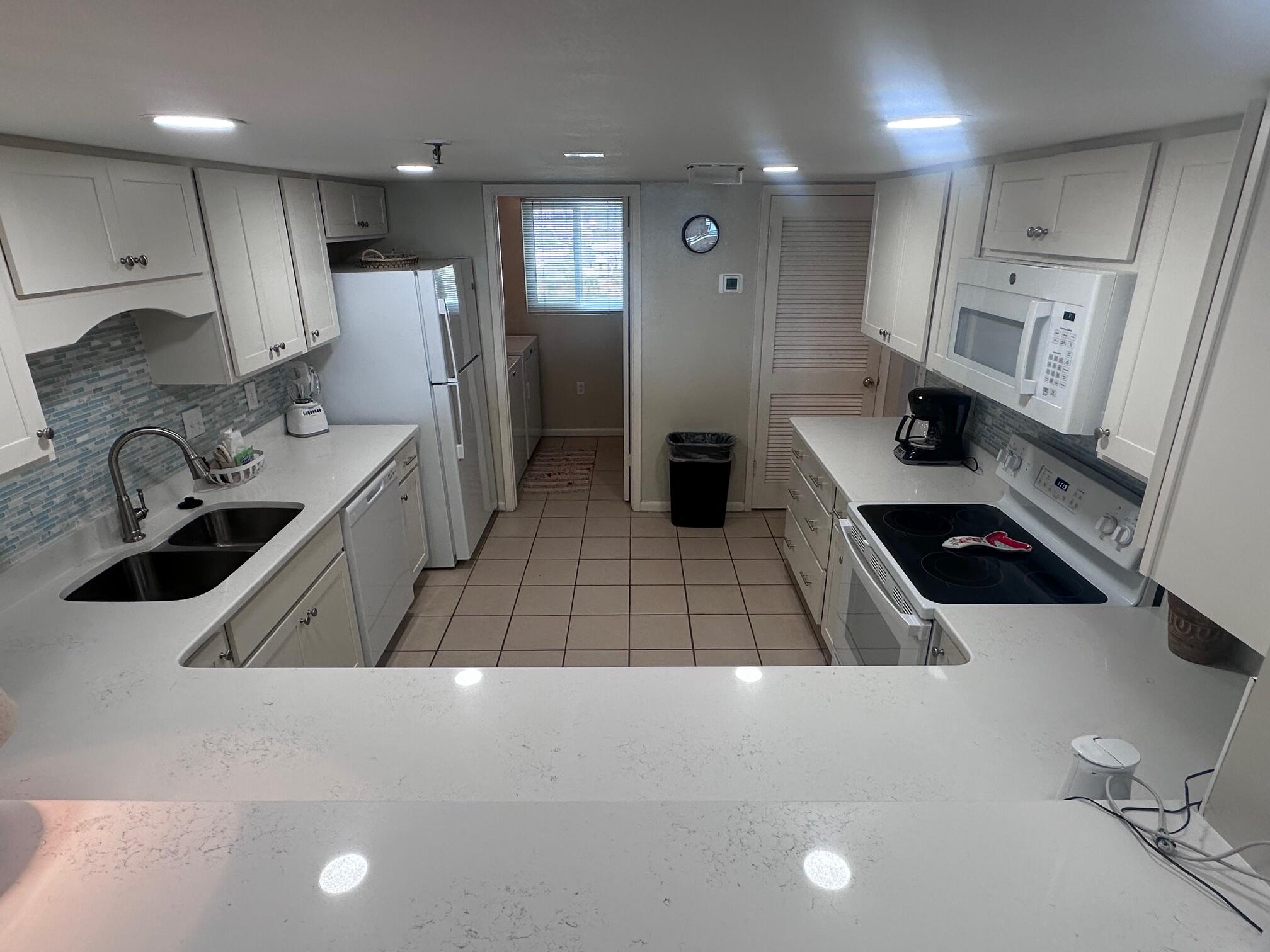SURF DWELLER CONDO - Residential