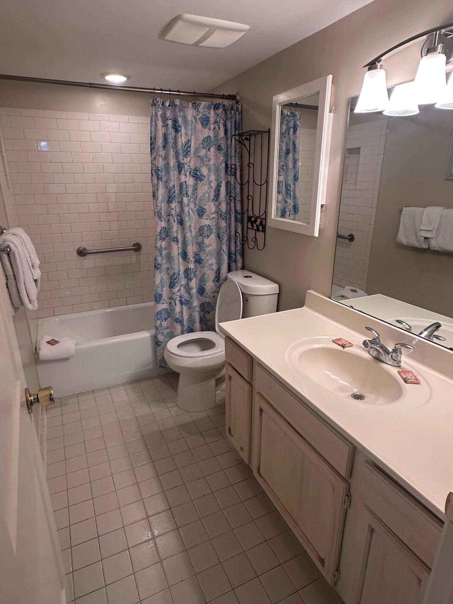 SURF DWELLER CONDO - Residential
