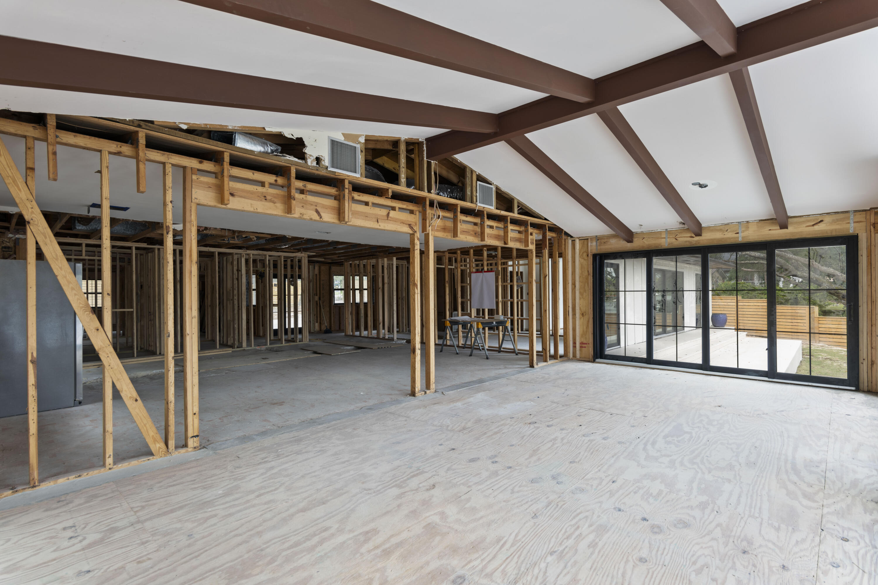 COM NW COR GOV LOT 1 S 464.3FT S 53 DEG E 767.87 FT TO POB N 44 DEG E 250.03 FT TO W/E W ALG W/E 15 - Residential