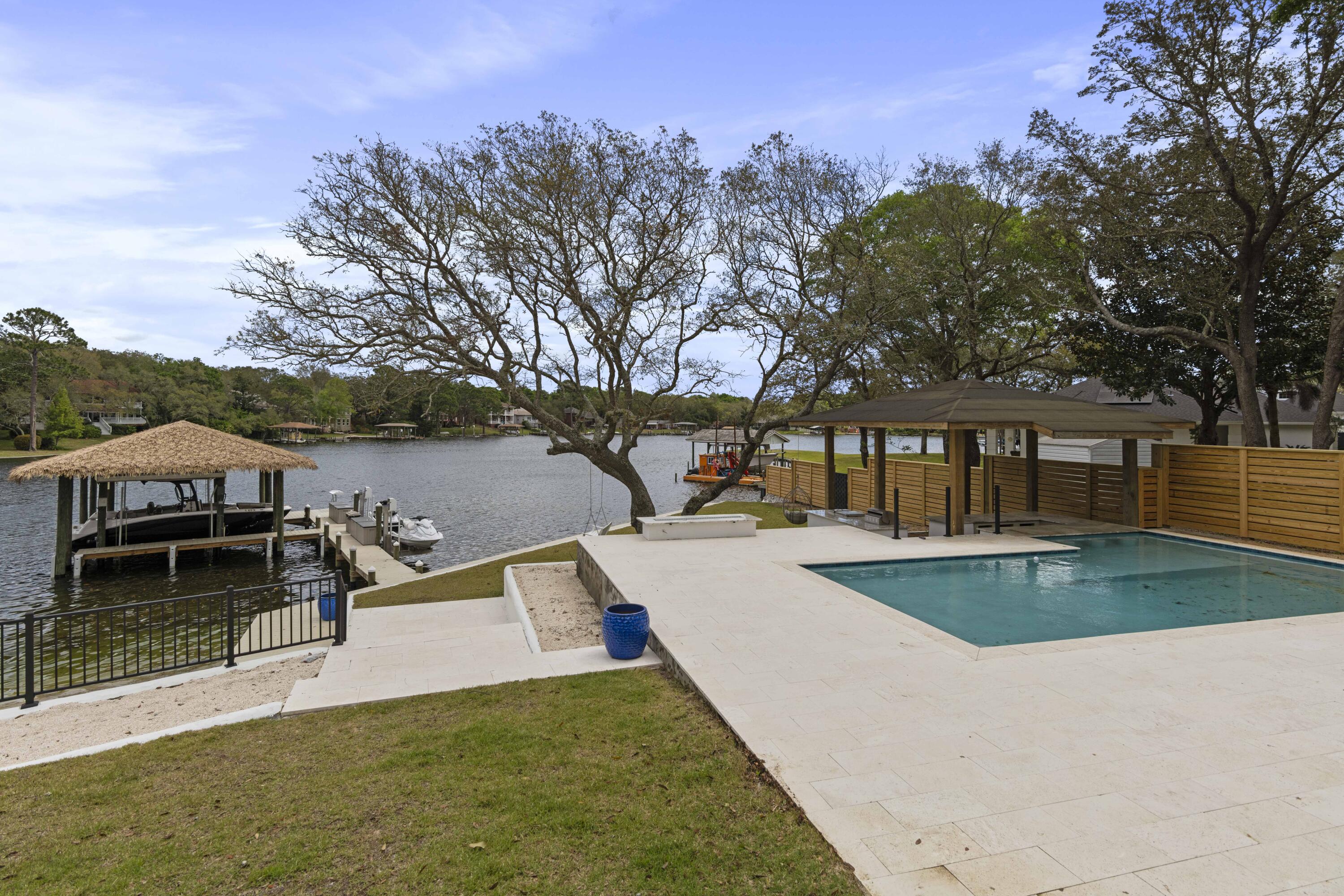 COM NW COR GOV LOT 1 S 464.3FT S 53 DEG E 767.87 FT TO POB N 44 DEG E 250.03 FT TO W/E W ALG W/E 15 - Residential