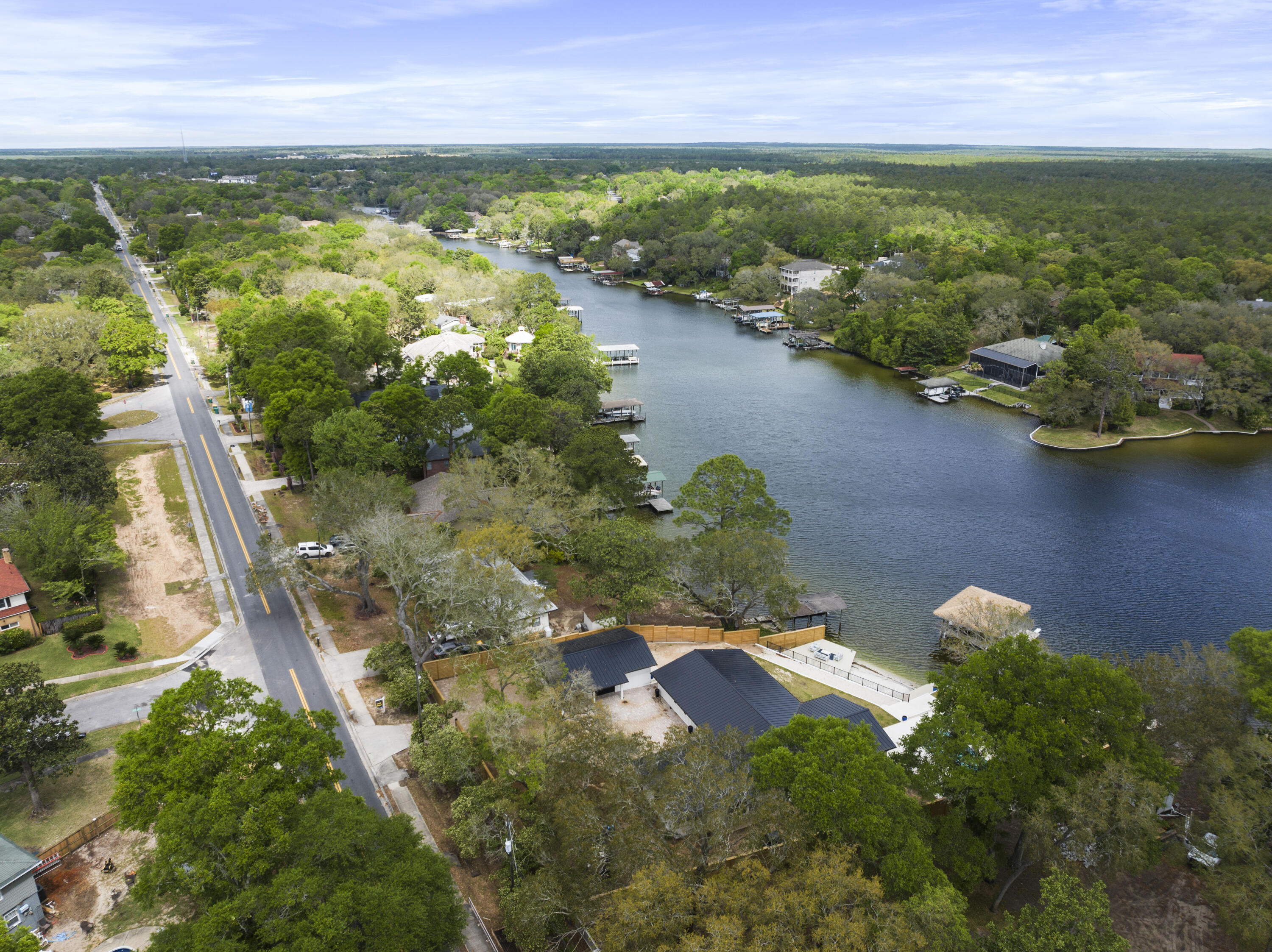 COM NW COR GOV LOT 1 S 464.3FT S 53 DEG E 767.87 FT TO POB N 44 DEG E 250.03 FT TO W/E W ALG W/E 15 - Residential